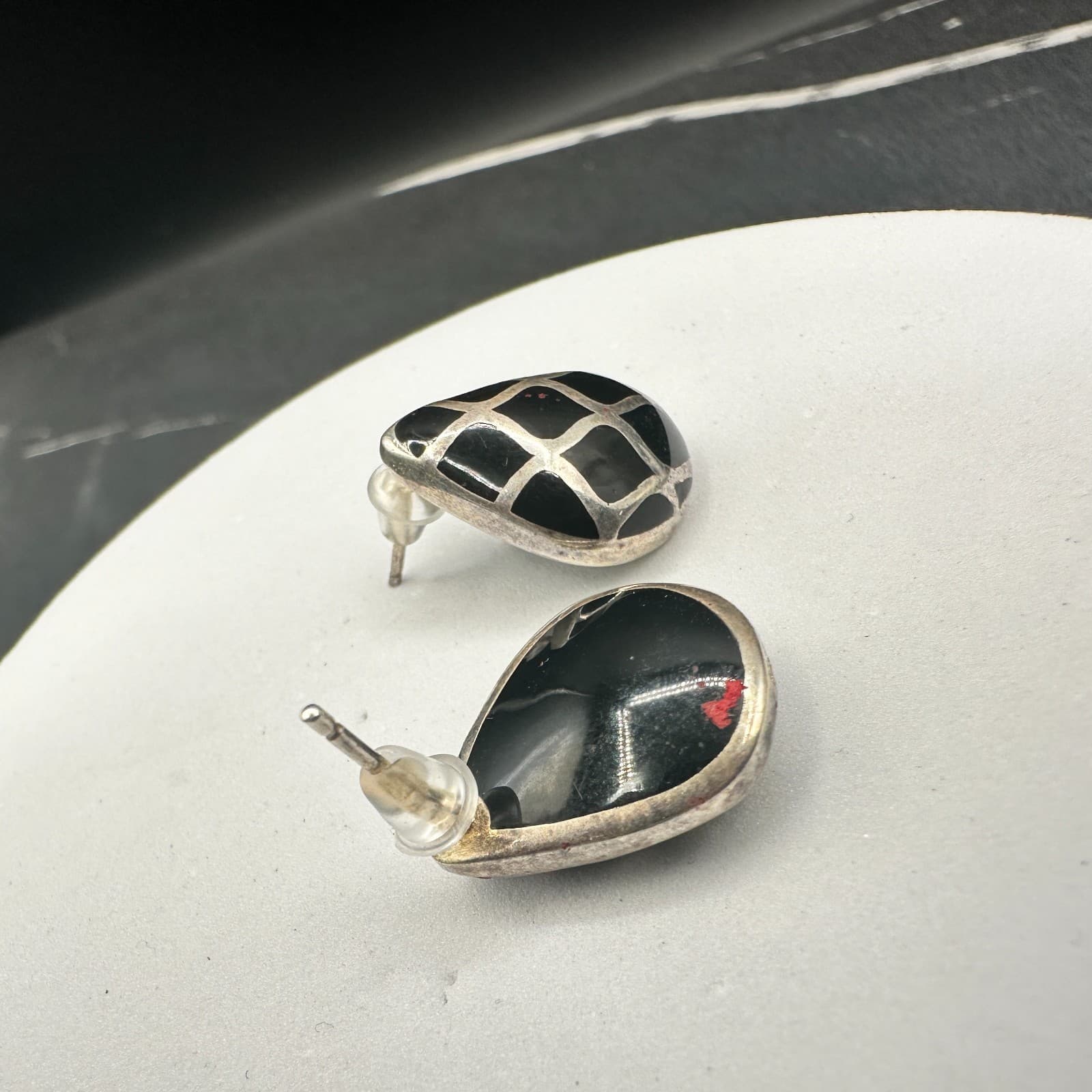 Vintage 80s Black Enamel Teardrop Stud Earrings Silver Tone Harlequin Jewelry - Thumbnail 5