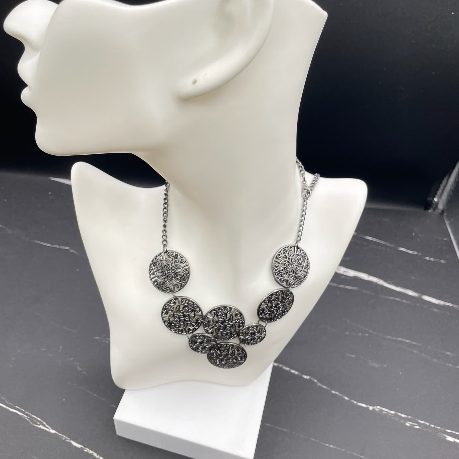 Classic Silver-Tone Curb Chain Filigree Medallion Bib Statement Lobster Necklace - Thumbnail 7