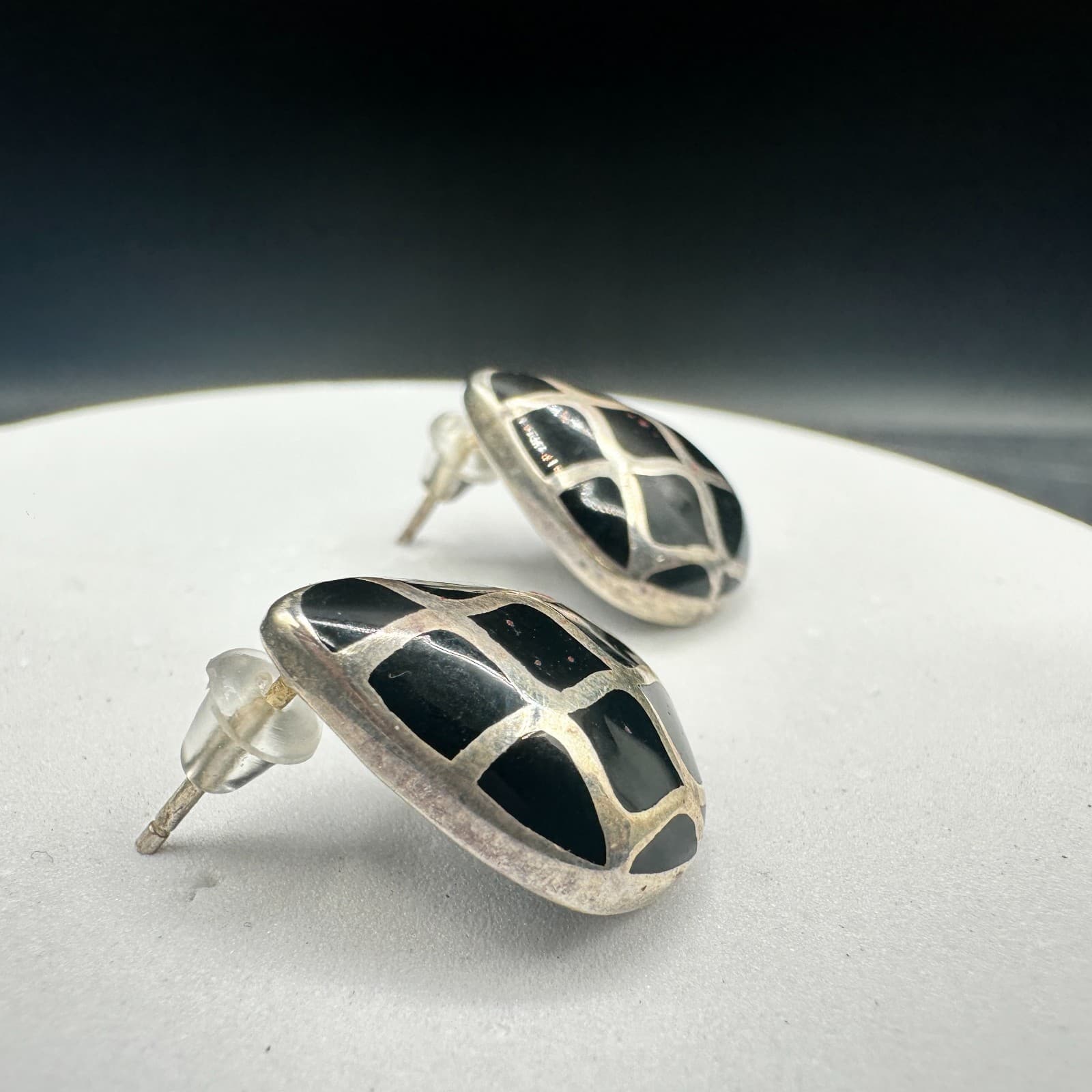 Vintage 80s Black Enamel Teardrop Stud Earrings Silver Tone Harlequin Jewelry - Thumbnail 3