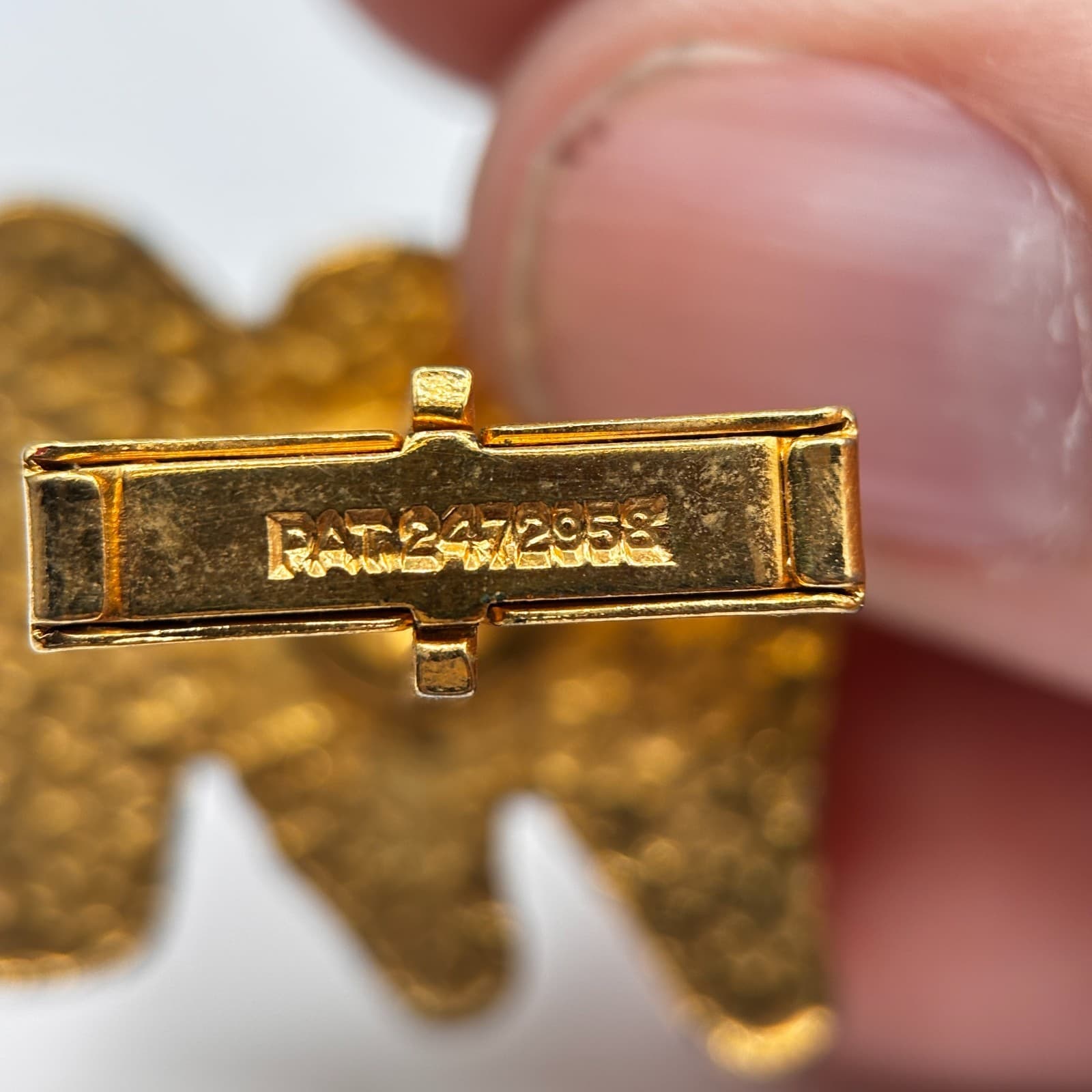 Vintage Men's Gold Tone Black Enamel Initial Letter Monogram Cufflinks - Thumbnail 8