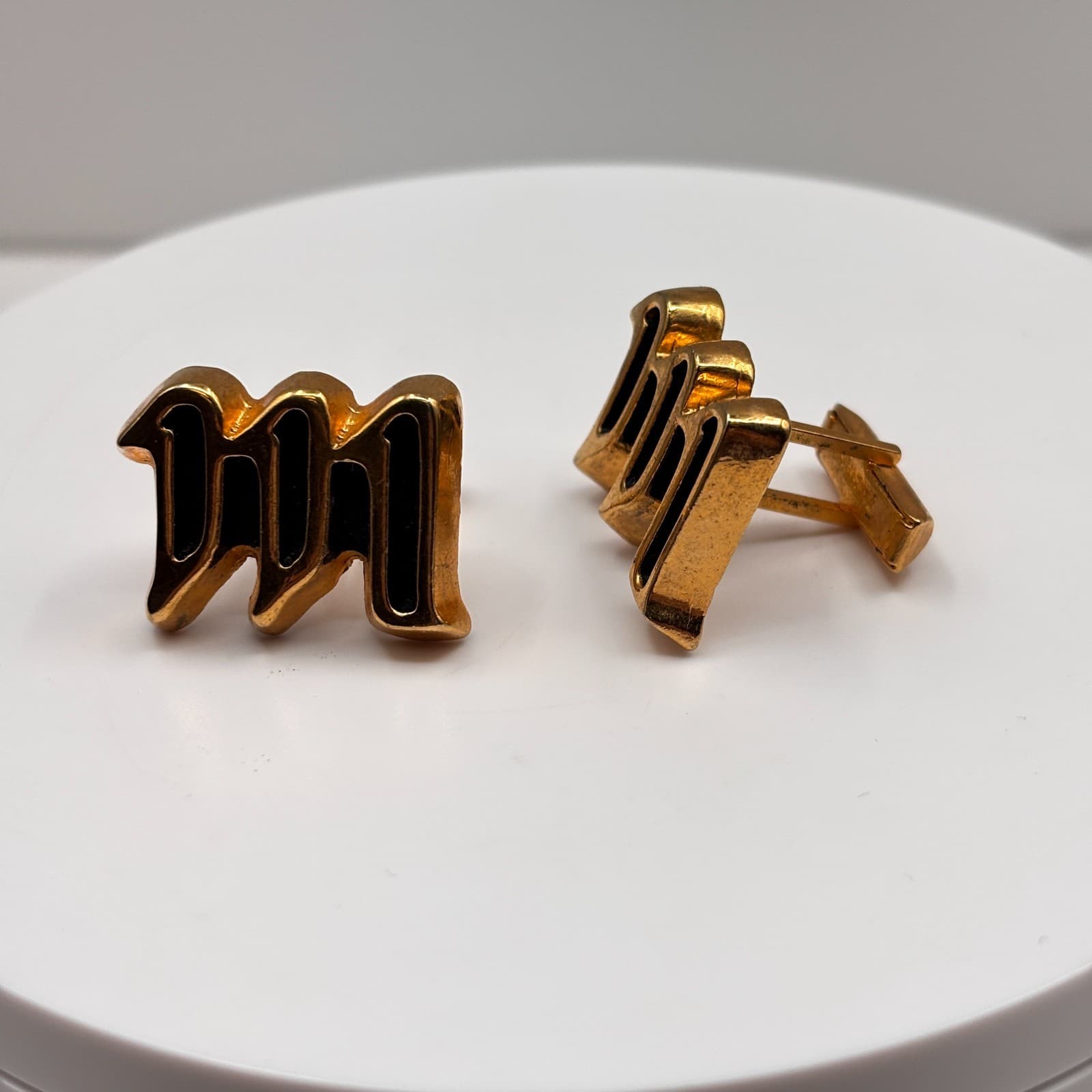 Vintage Men's Gold Tone Black Enamel Initial Letter Monogram Cufflinks - Thumbnail 2