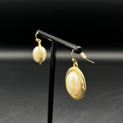 Vintage Gold Oval Drop Earrings w/ Faux Pearl Center – Classic 80s Glam - Thumbnail 2