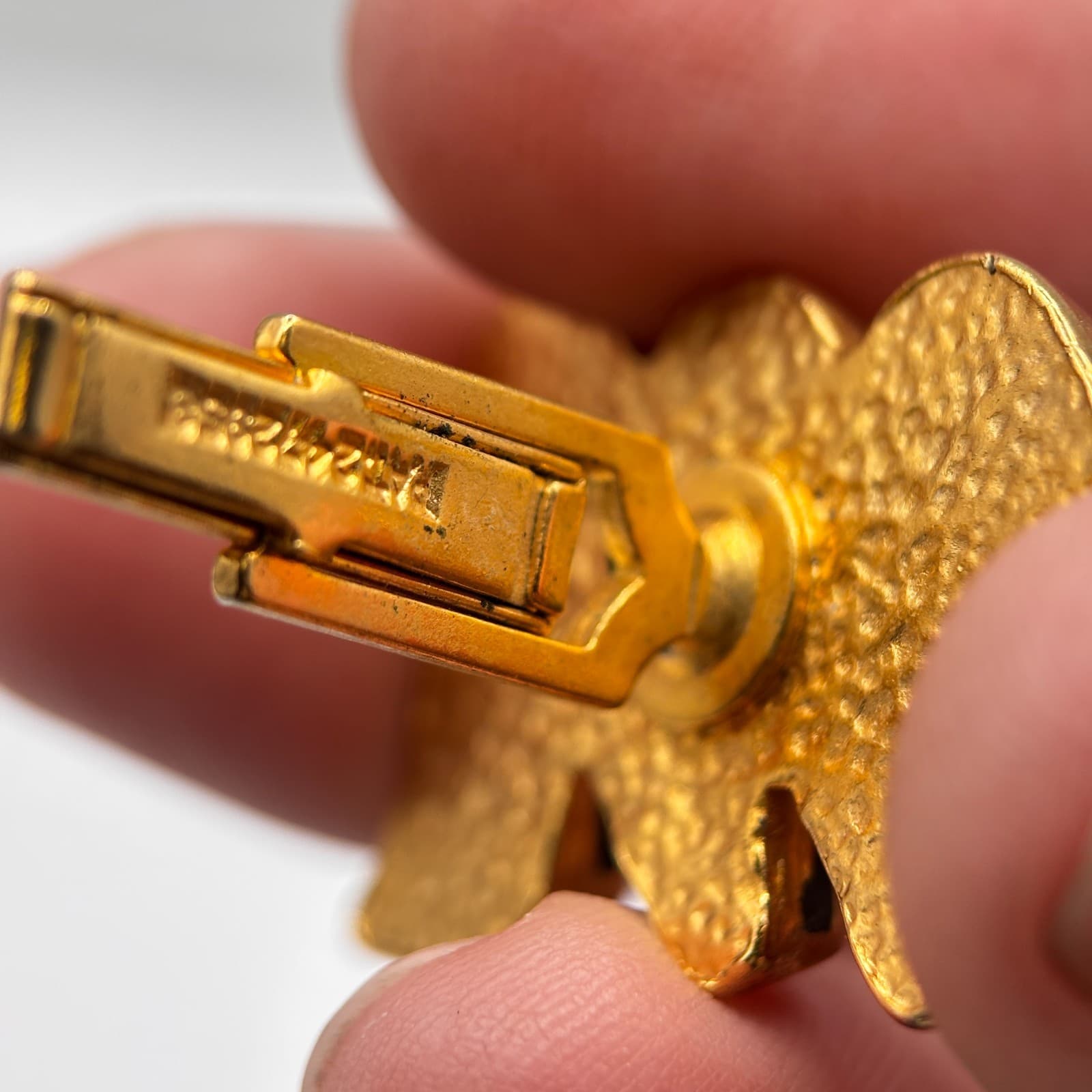 Vintage Men's Gold Tone Black Enamel Initial Letter Monogram Cufflinks - Thumbnail 9