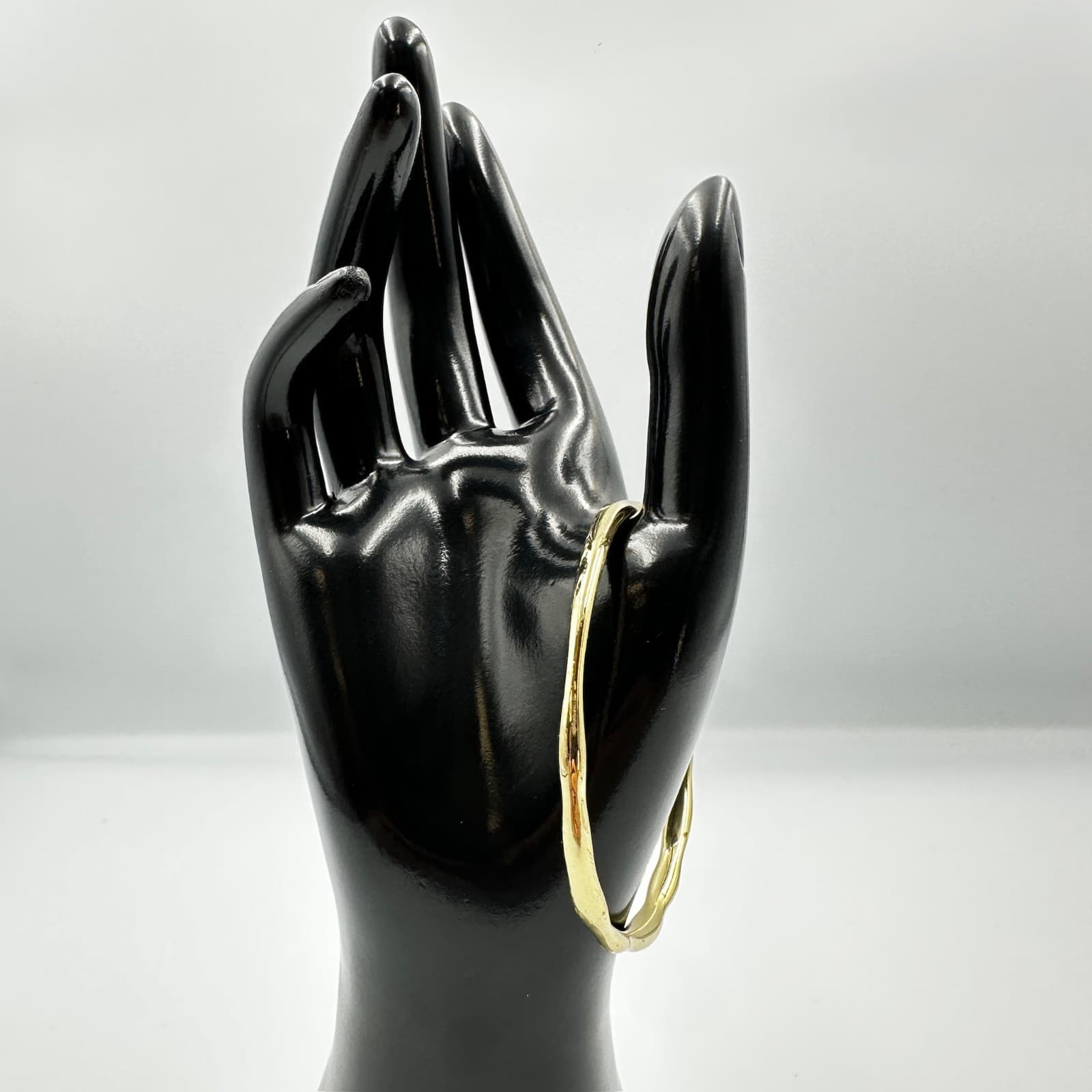 Gold-Tone Organic Wavy Bangle Bracelet – Minimalist Sculptural Chic - Image 1