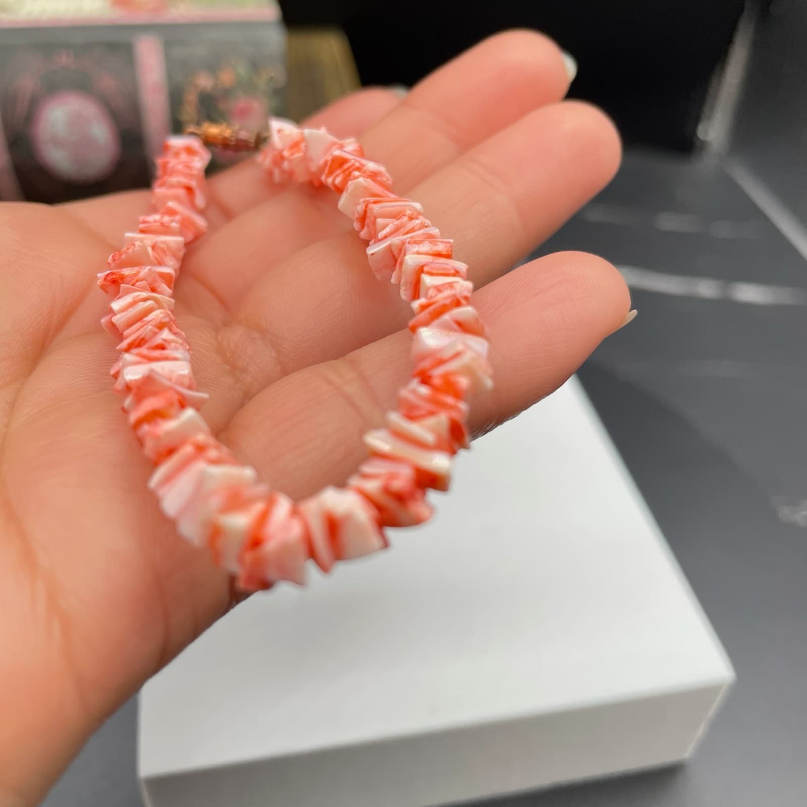 Contemporary Classic Fashion Pink Chip Puka Shells Beaded Magnetic Bracelet - Thumbnail 7