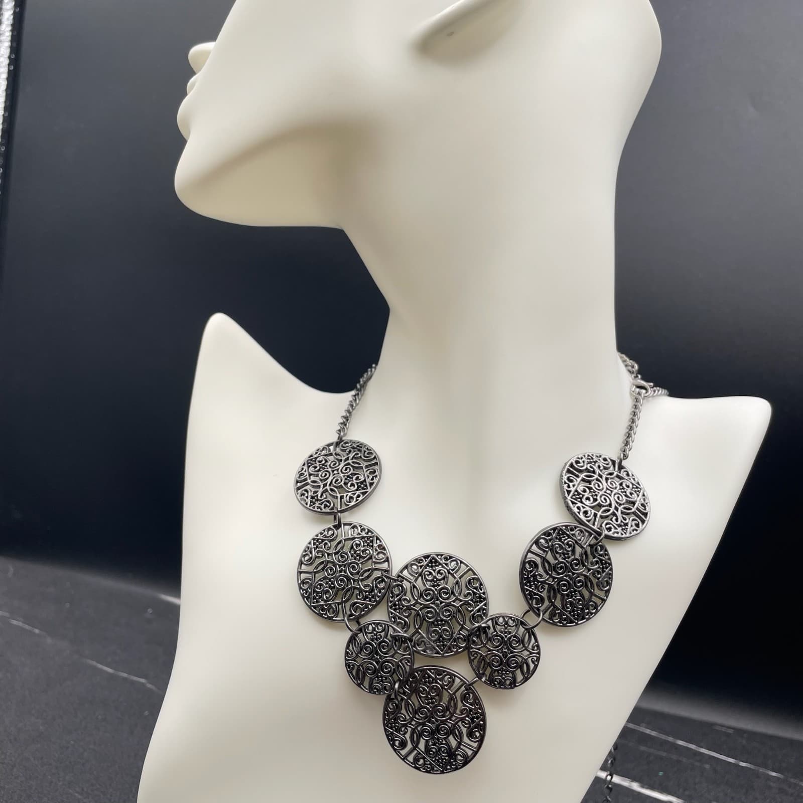 Classic Silver-Tone Curb Chain Filigree Medallion Bib Statement Lobster Necklace - Thumbnail 2