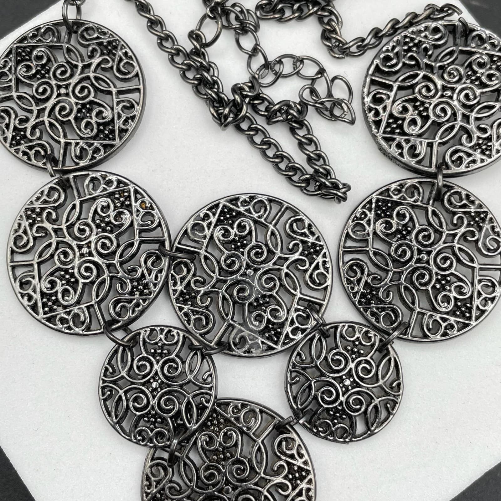 Classic Silver-Tone Curb Chain Filigree Medallion Bib Statement Lobster Necklace - Thumbnail 6