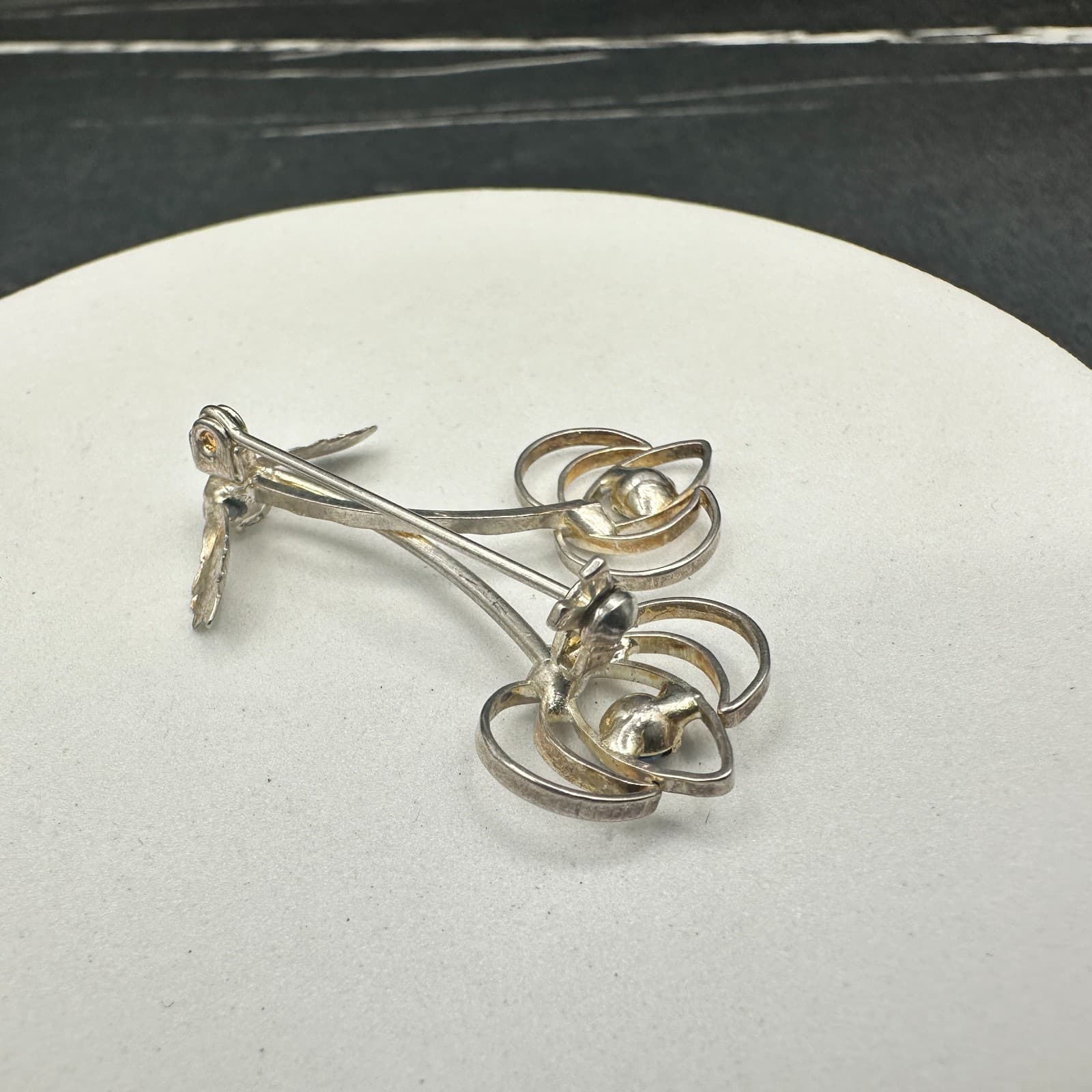 Vintage Silver tone Floral Brooch With Blue Rhinestones Or Sapphires Fashion - Thumbnail 5