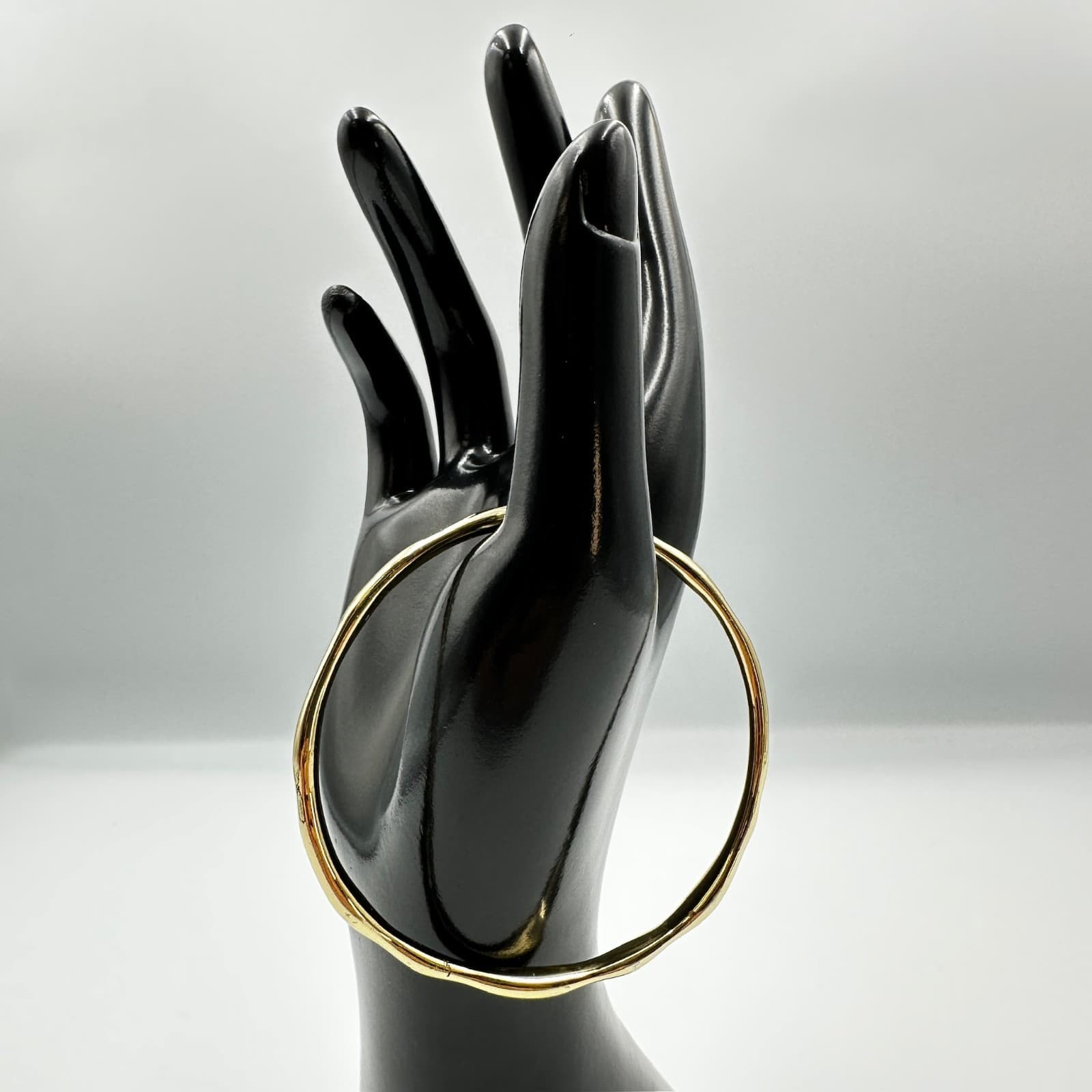 Gold-Tone Organic Wavy Bangle Bracelet – Minimalist Sculptural Chic - Thumbnail 2