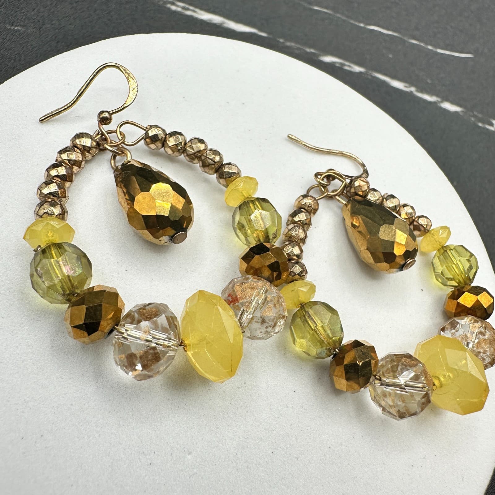 VTG Beaded Teardrop Hoop Earrings Crystal Glass Gold Tone Yellow Green Dangle - Thumbnail 7