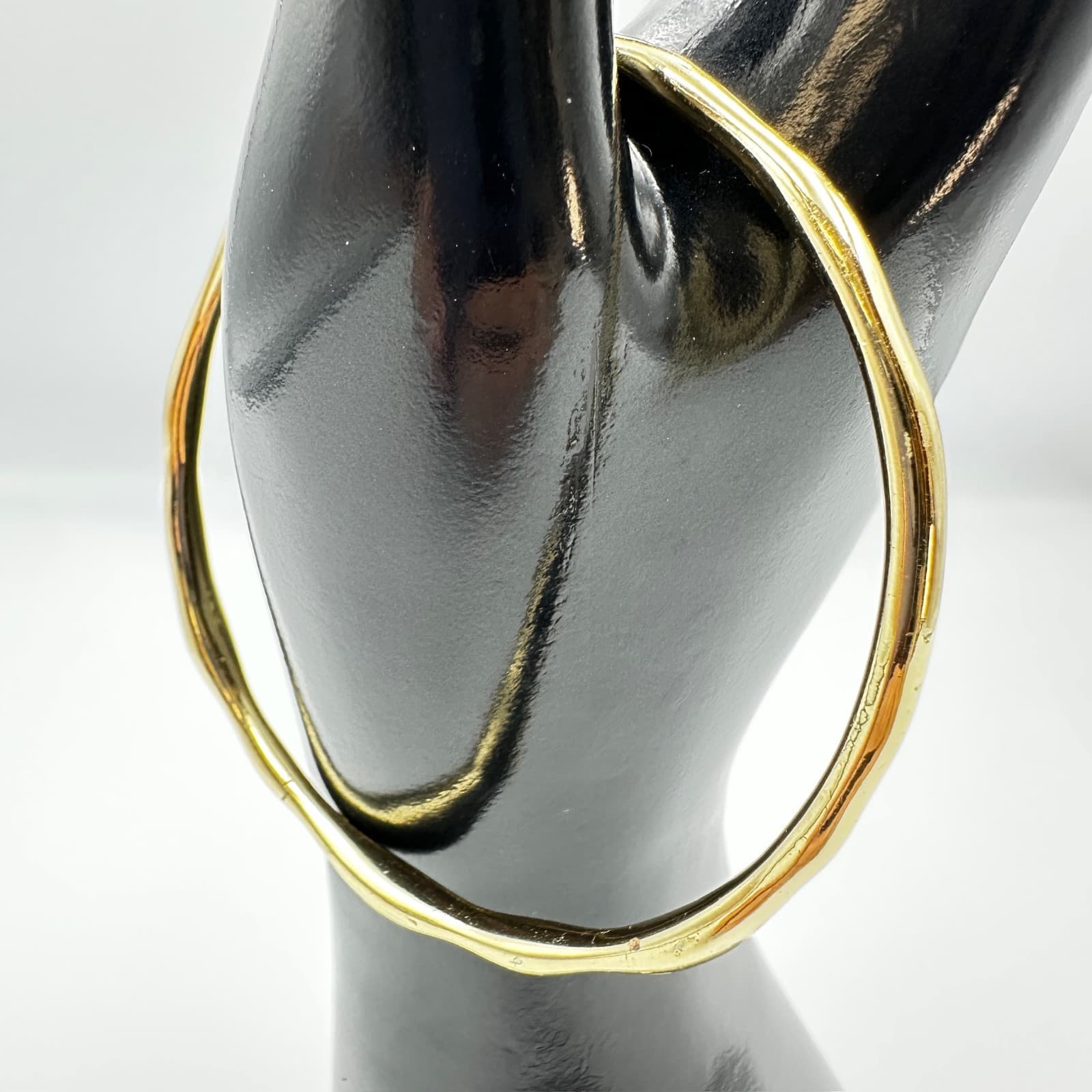 Gold-Tone Organic Wavy Bangle Bracelet – Minimalist Sculptural Chic - Thumbnail 4