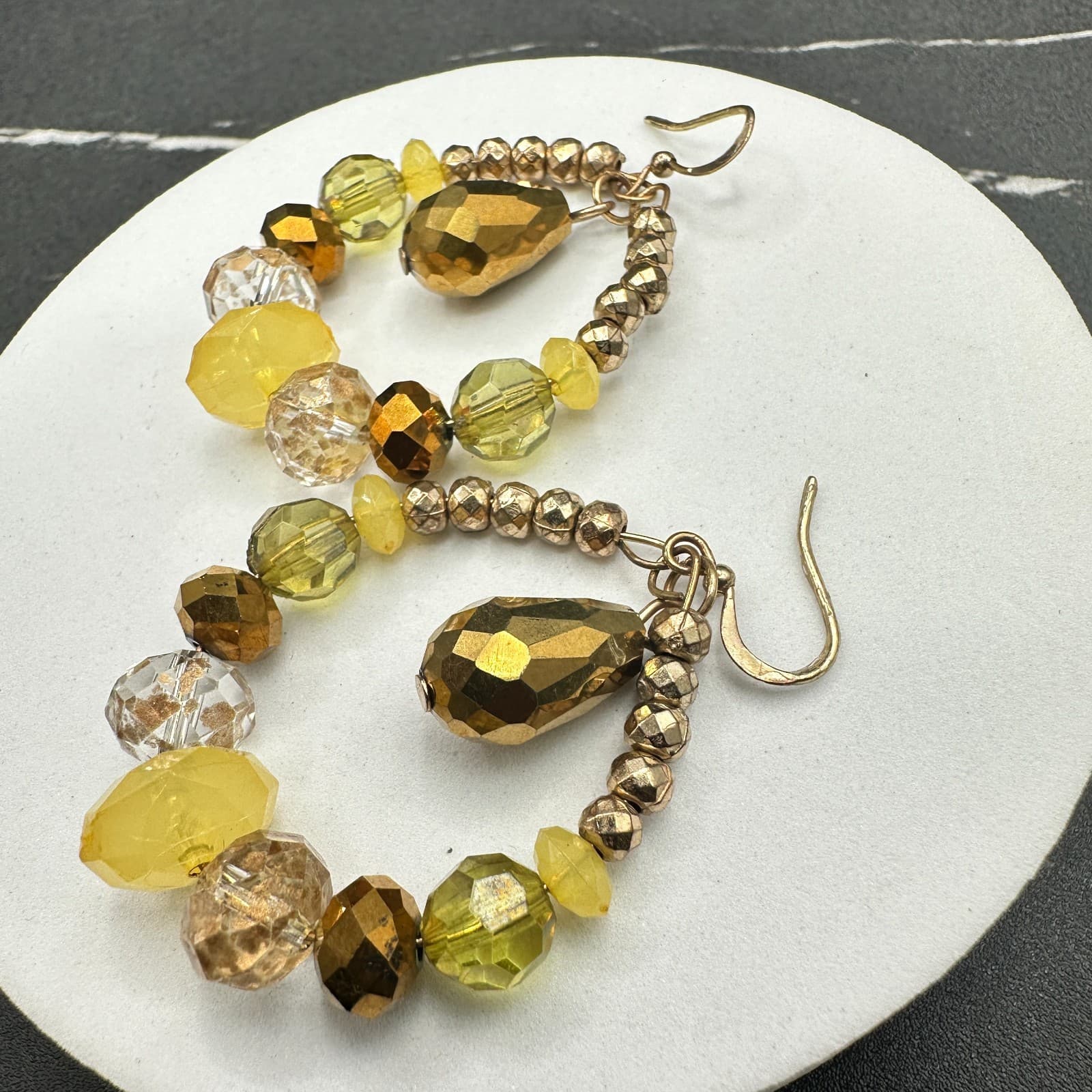 VTG Beaded Teardrop Hoop Earrings Crystal Glass Gold Tone Yellow Green Dangle - Thumbnail 11
