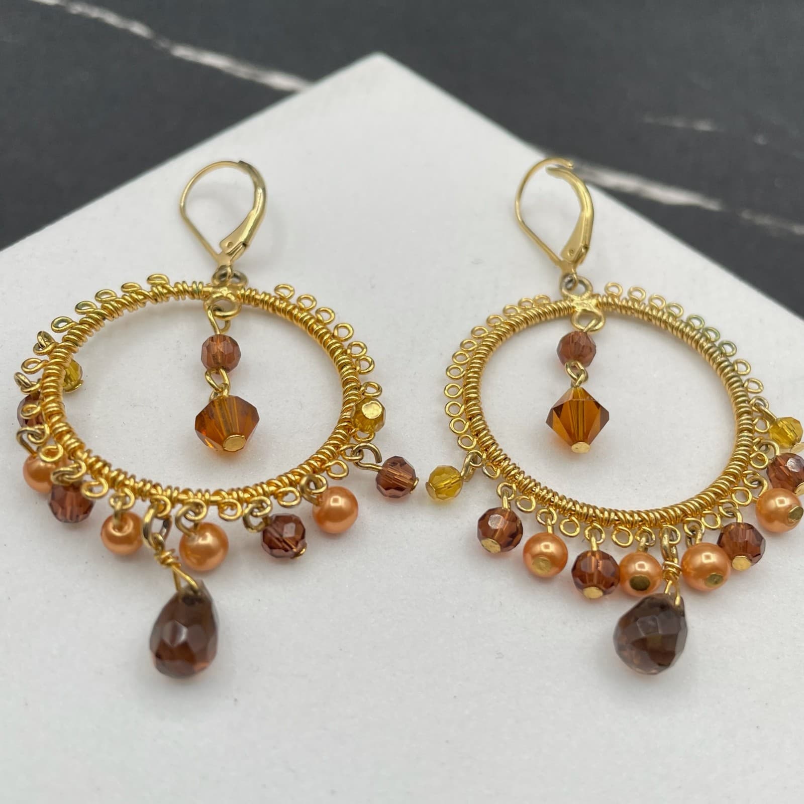 VTG Gold-Tone Faceted Glass Beaded Wire-Wrapped Hoop Chandelier Dangle Earrings - Thumbnail 3