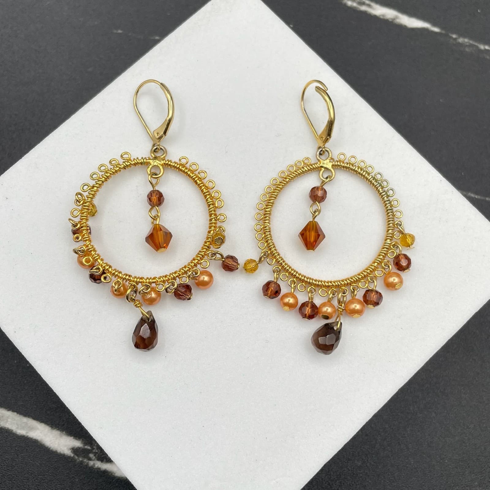 VTG Gold-Tone Faceted Glass Beaded Wire-Wrapped Hoop Chandelier Dangle Earrings - Thumbnail 2