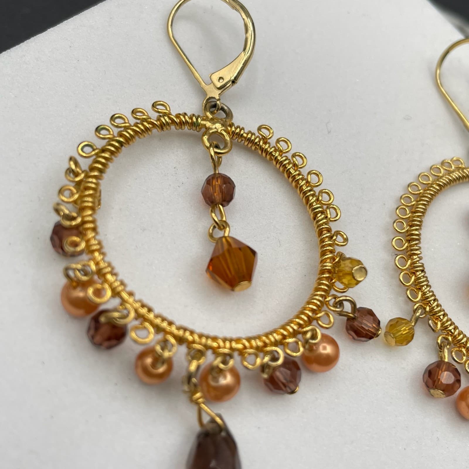 VTG Gold-Tone Faceted Glass Beaded Wire-Wrapped Hoop Chandelier Dangle Earrings - Thumbnail 4