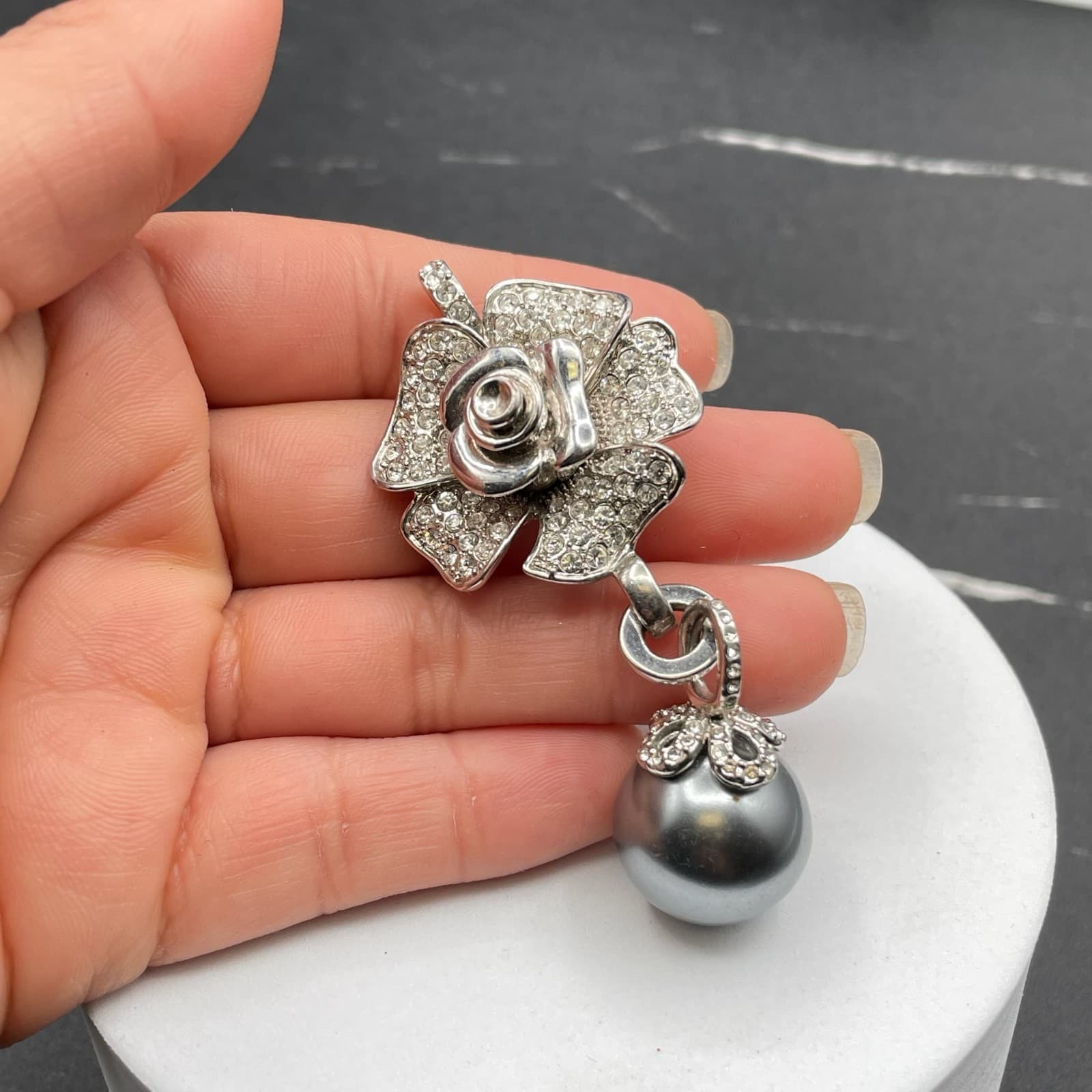 Classic Silver-Tone Floral Pave Crystal Embellished Black Dangling Pearl Pendant - Thumbnail 6