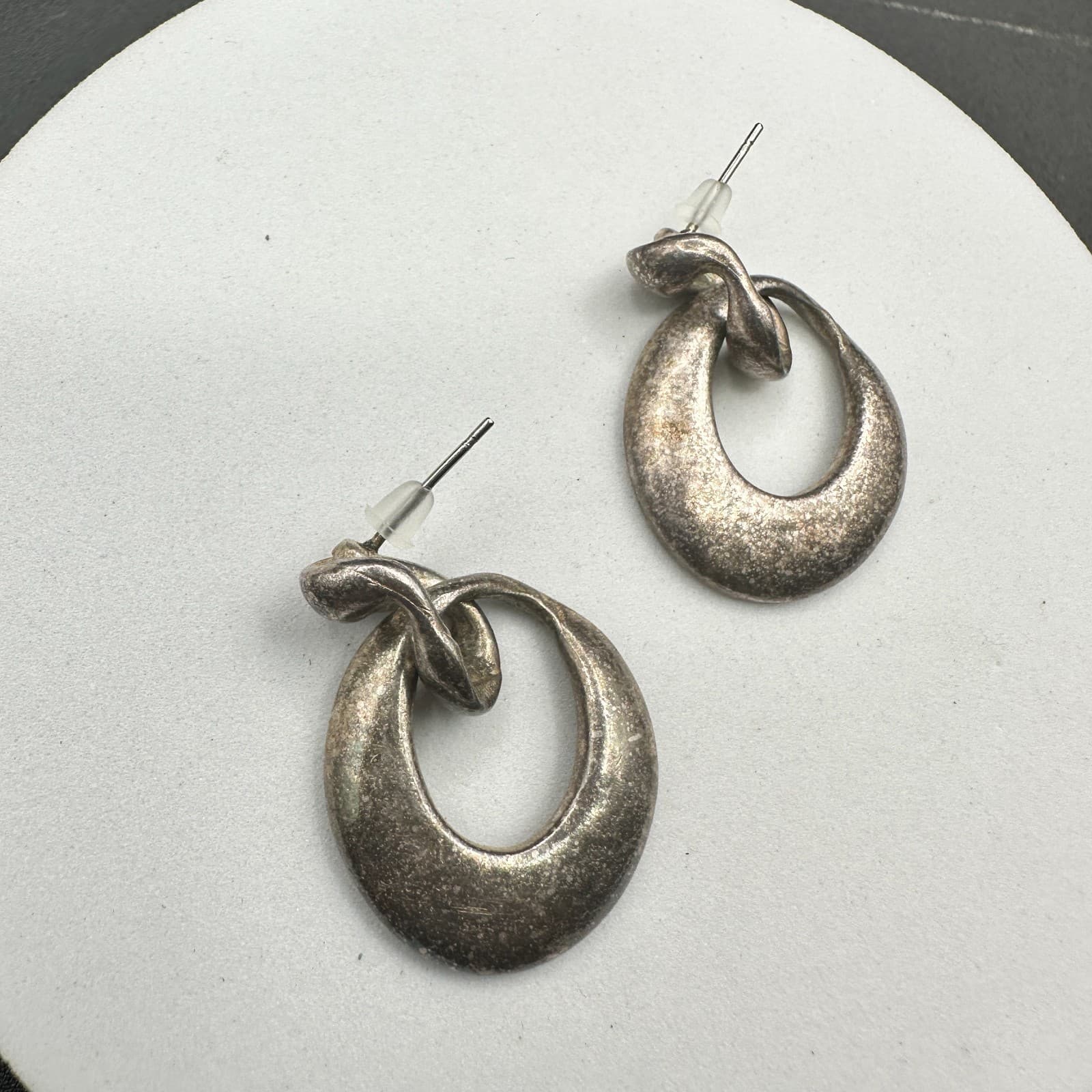 VTG Silver Tone Abstract Knot Oval Drop Earrings Textured Statement Pierced - Thumbnail 11