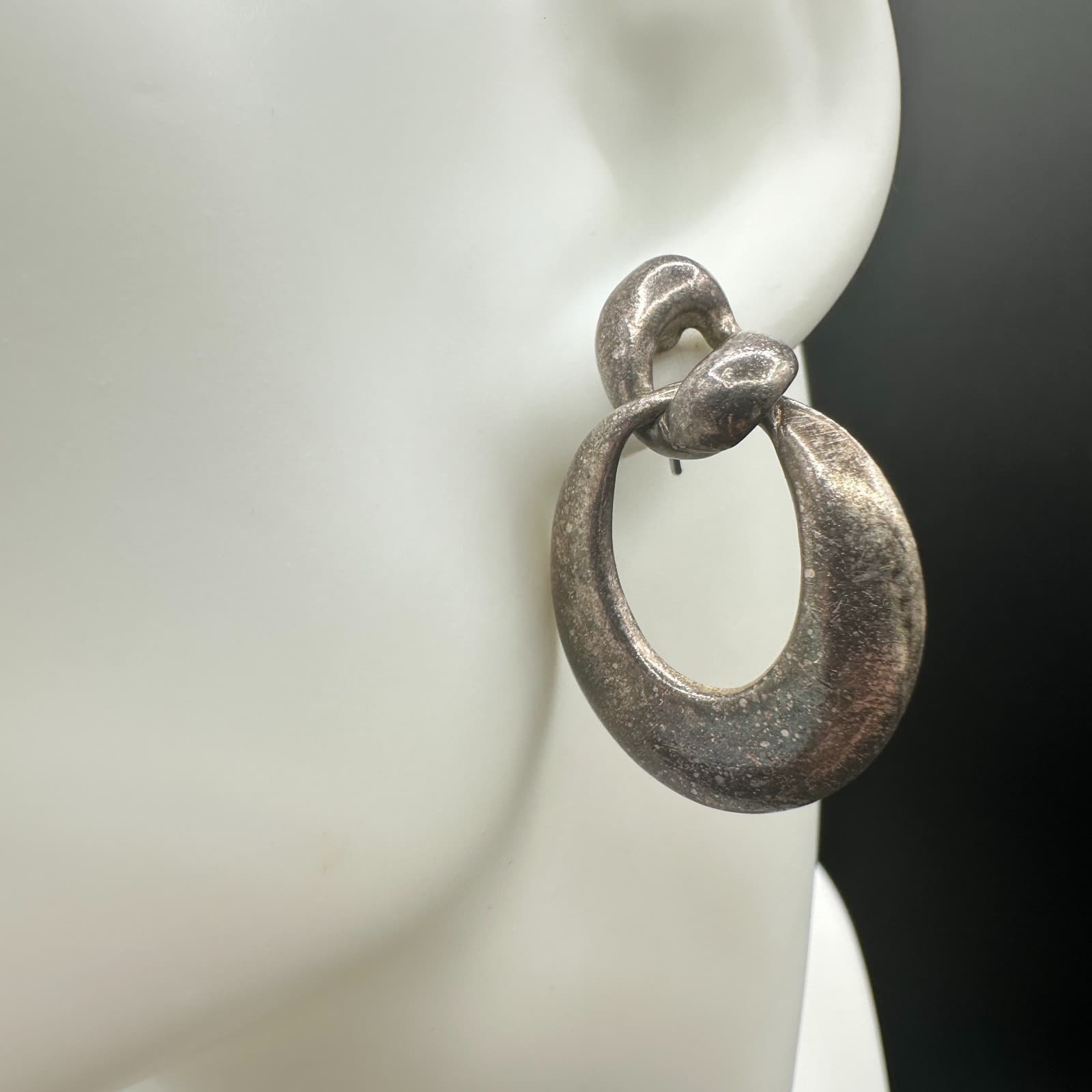 VTG Silver Tone Abstract Knot Oval Drop Earrings Textured Statement Pierced - Thumbnail 4