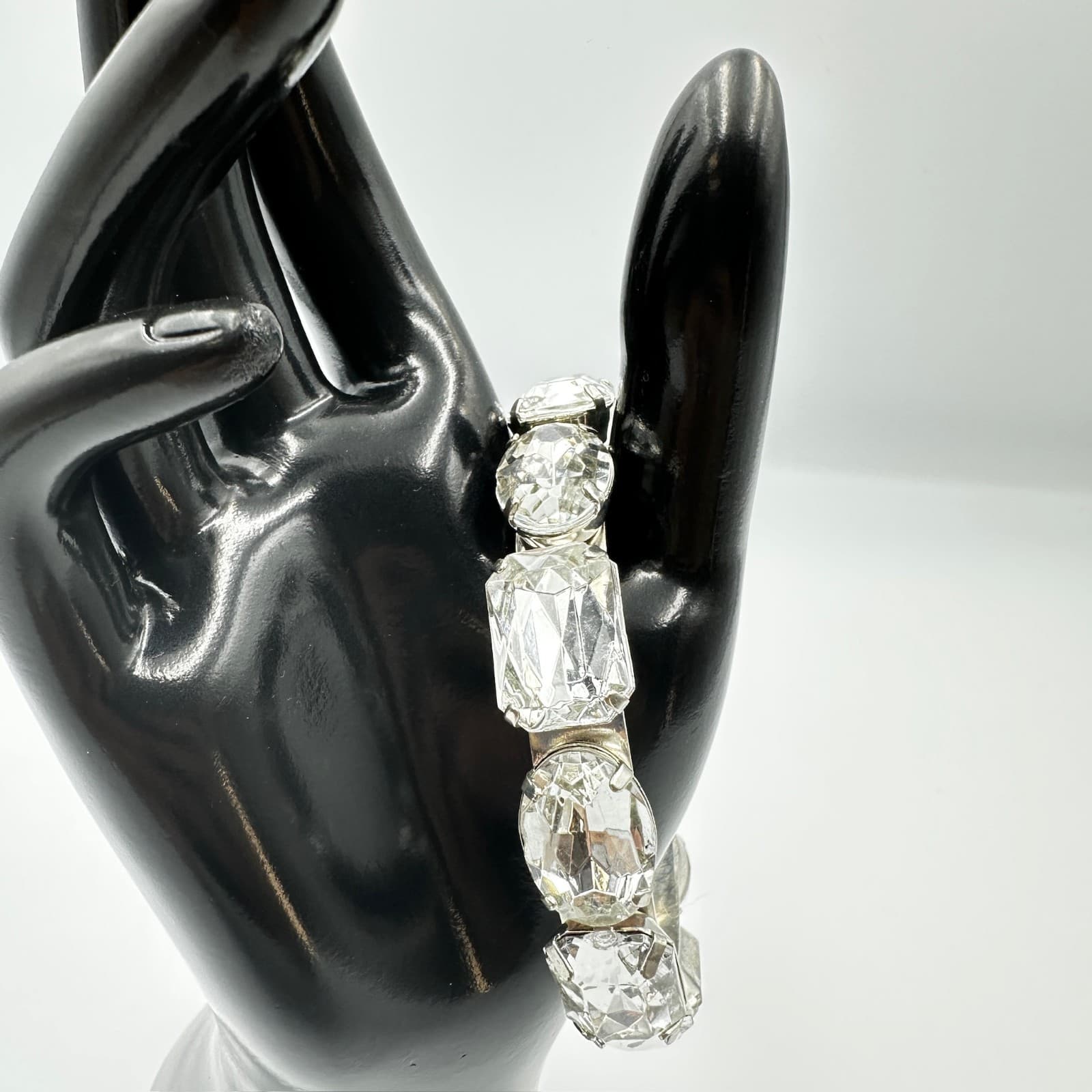 Silver-Tone Oversized Crystal Statement Bangle – Glam Cocktail Sparkle - Thumbnail 2