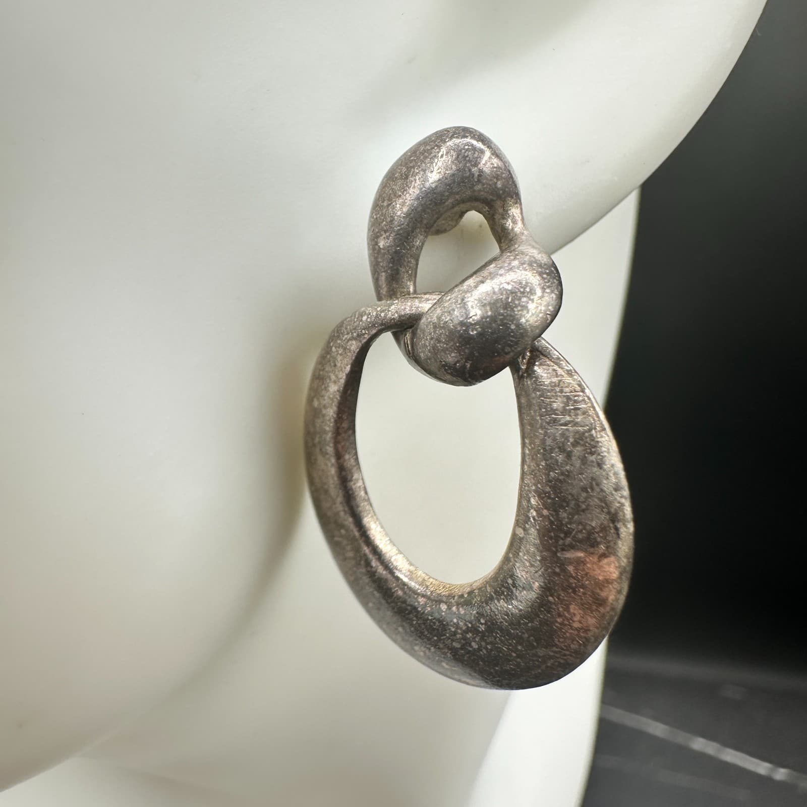 VTG Silver Tone Abstract Knot Oval Drop Earrings Textured Statement Pierced - Thumbnail 5