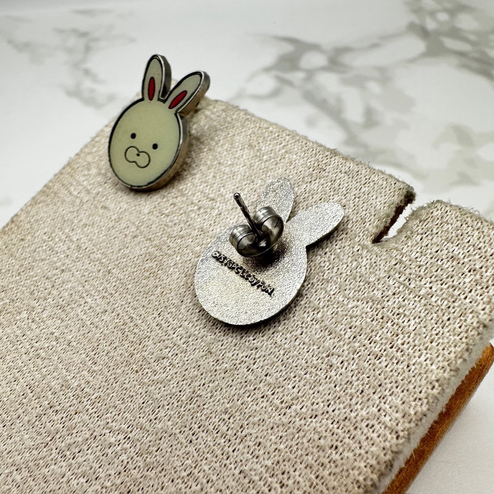 Vintage Adorable Bunny Rabbit Stud Earrings Animal Green Red Face Ears Tora and - Thumbnail 4