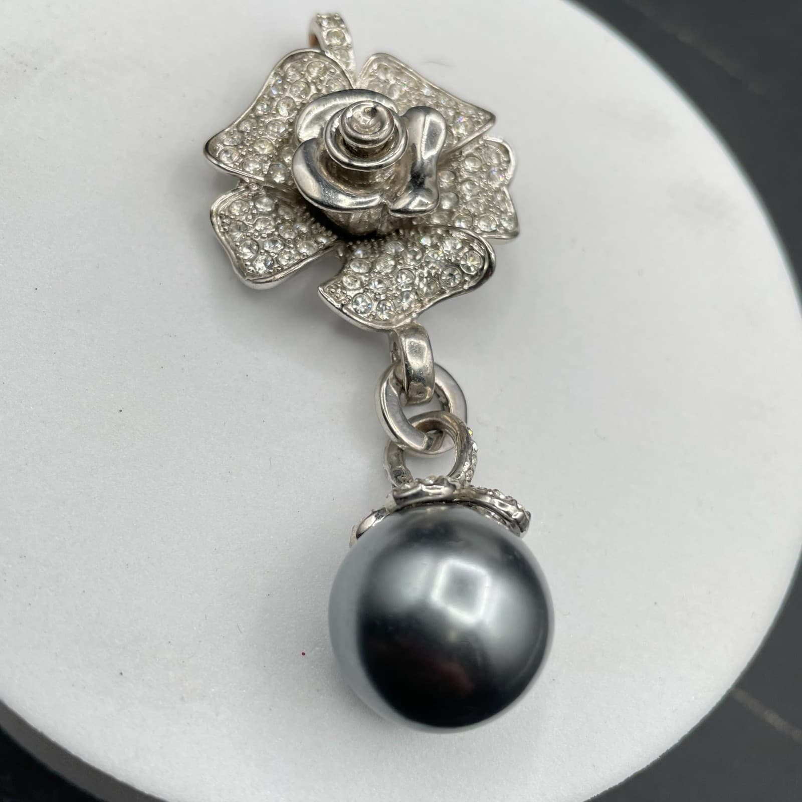 Classic Silver-Tone Floral Pave Crystal Embellished Black Dangling Pearl Pendant - Thumbnail 4