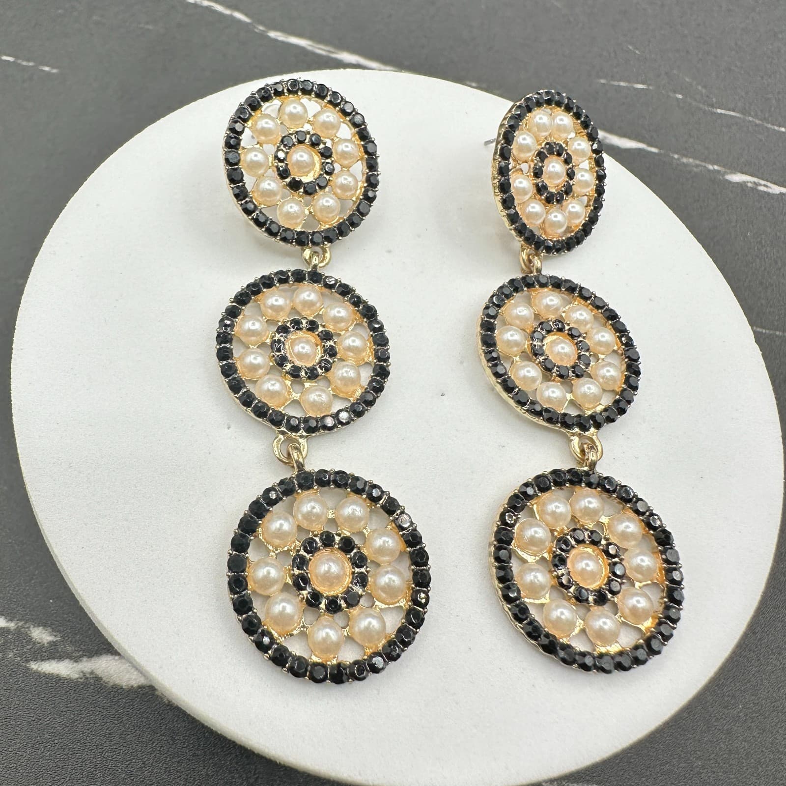 VTG Gold Tone Triple Circle Drop Earrings Black Rhinestone &Faux Pearl Statement - Thumbnail 9