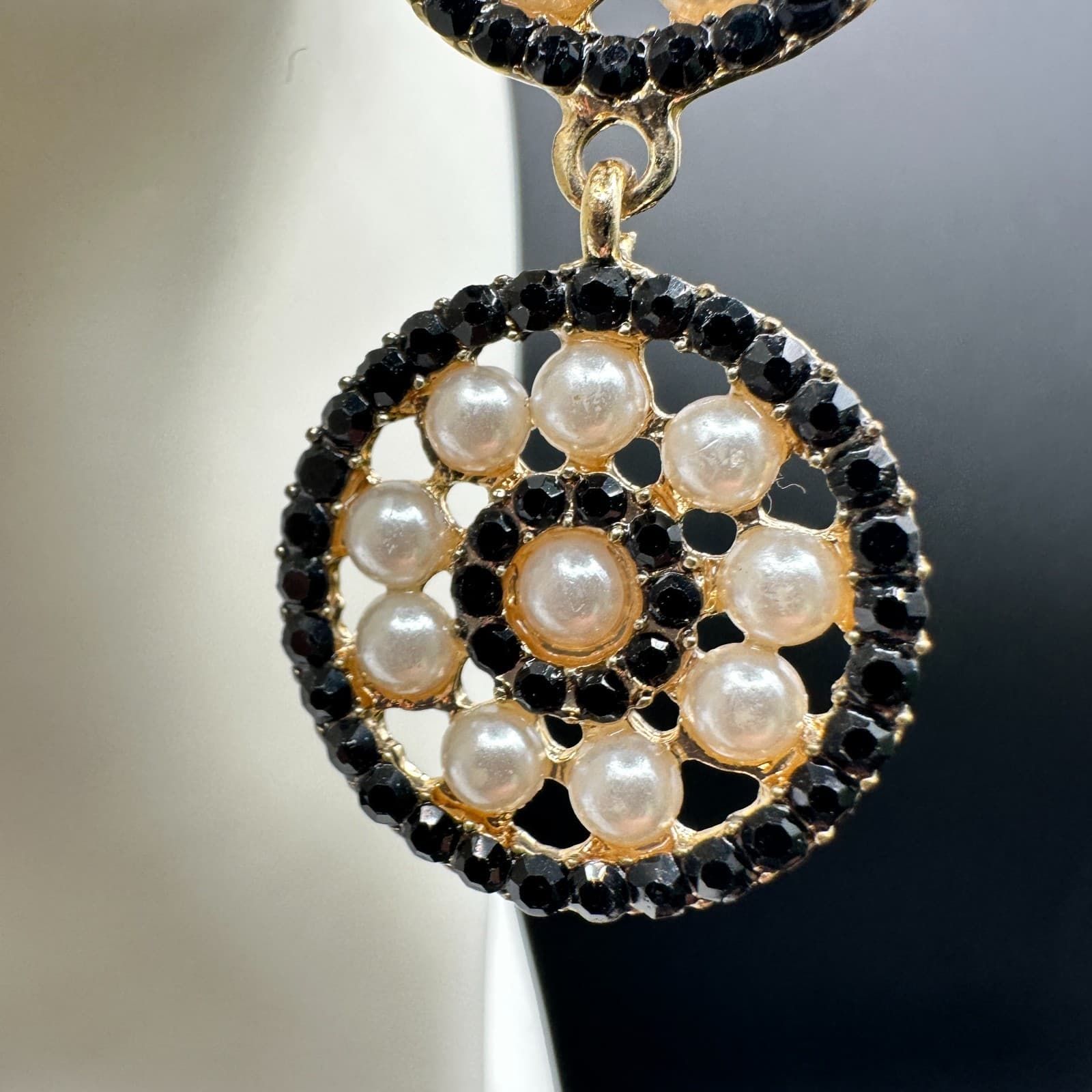 VTG Gold Tone Triple Circle Drop Earrings Black Rhinestone &Faux Pearl Statement - Thumbnail 3