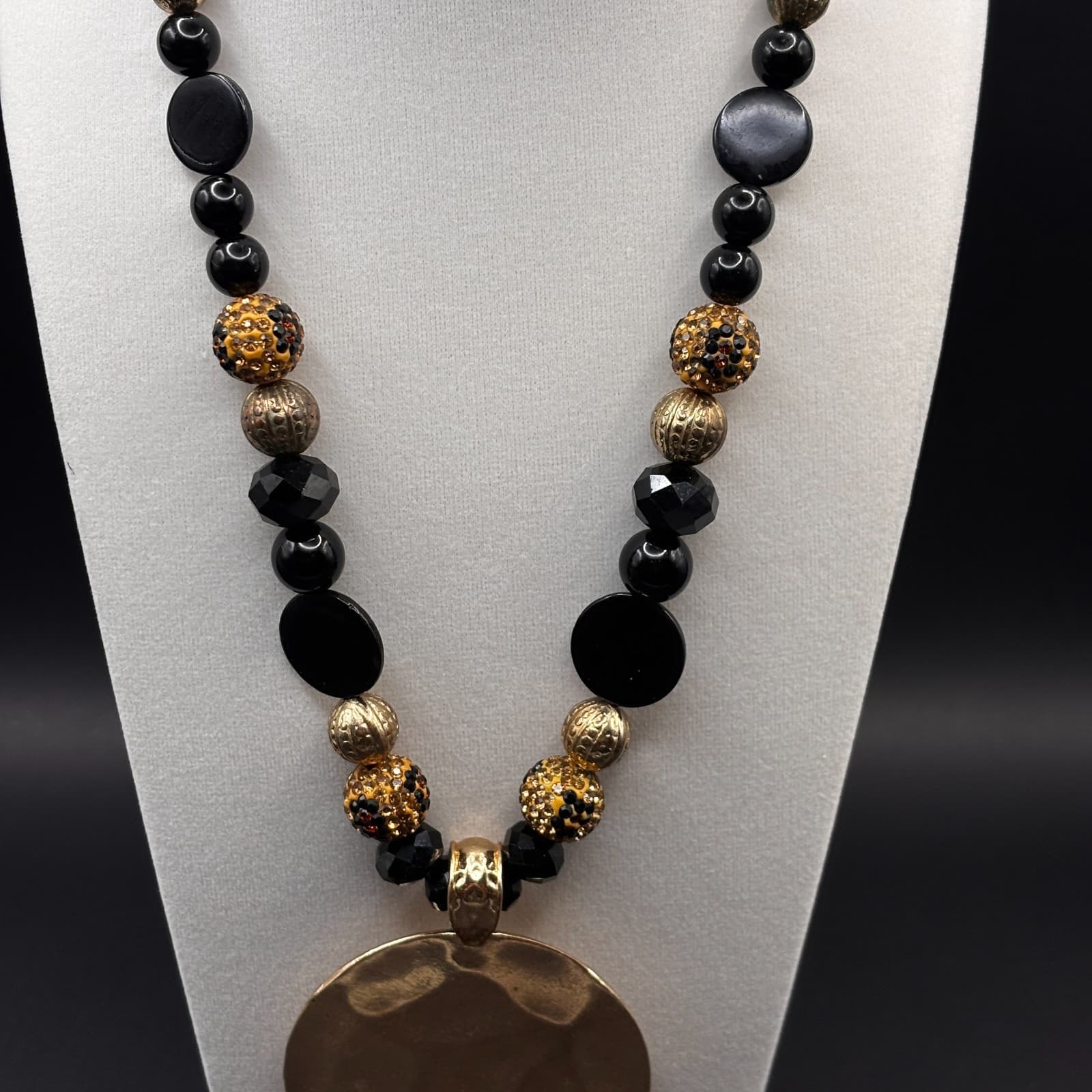 Vintage Gold Black Chunky Necklace Hammered Pendant Resin Crystal Beaded Jules - Thumbnail 5