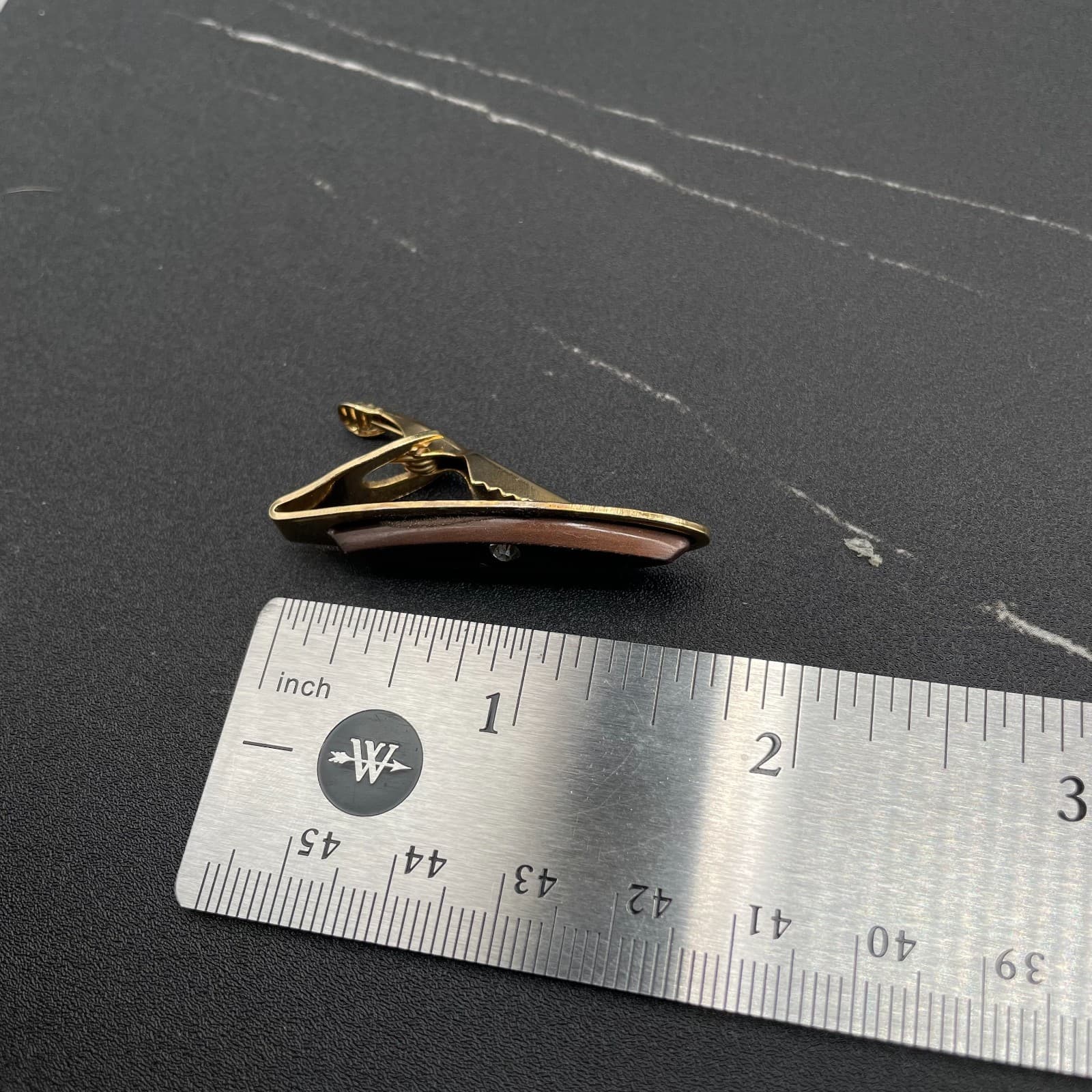 VTG Gold Tone Tie Clip Bar Dark Brown Resin Inlay Rhinestone Mid Century Style - Thumbnail 8
