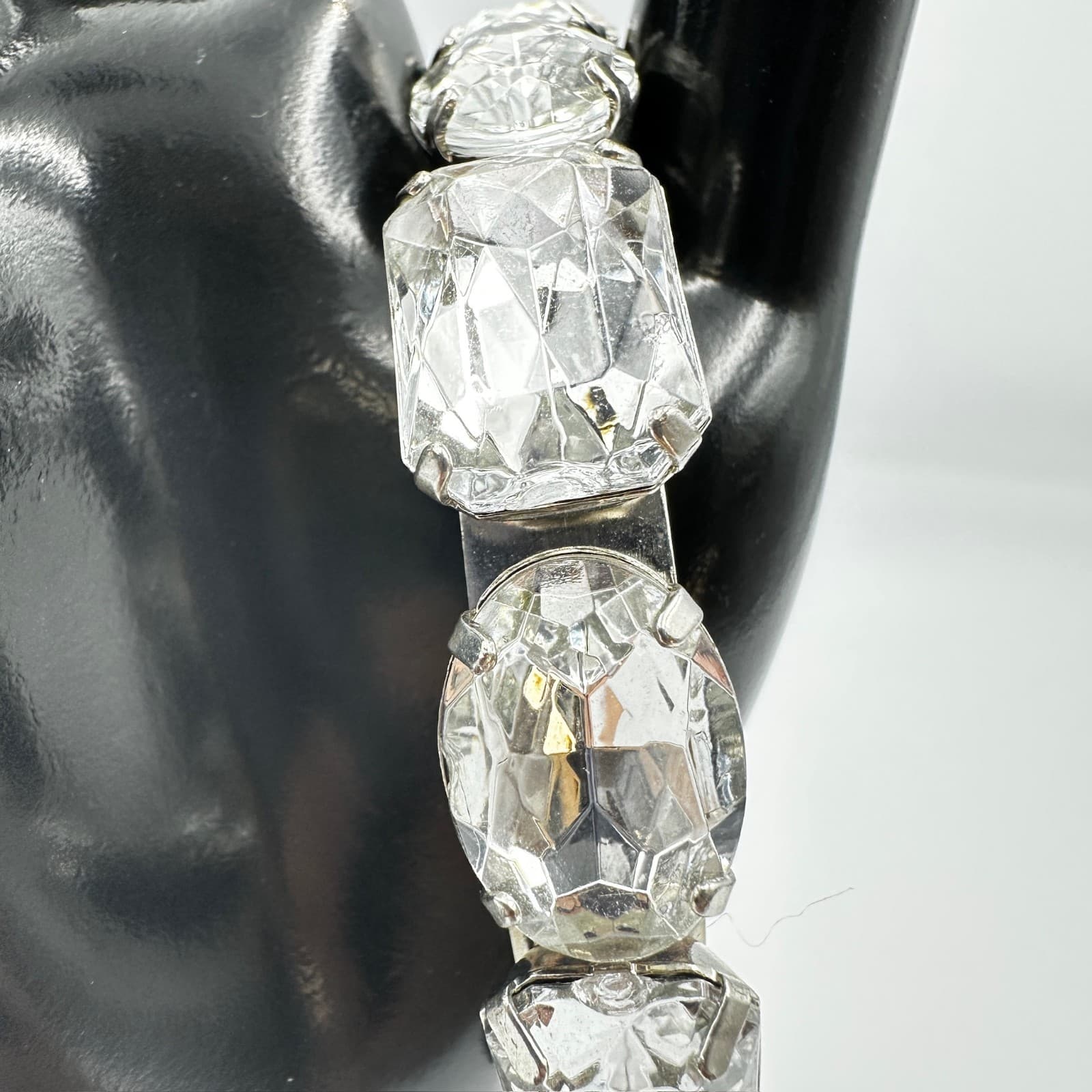 Silver-Tone Oversized Crystal Statement Bangle – Glam Cocktail Sparkle - Thumbnail 3