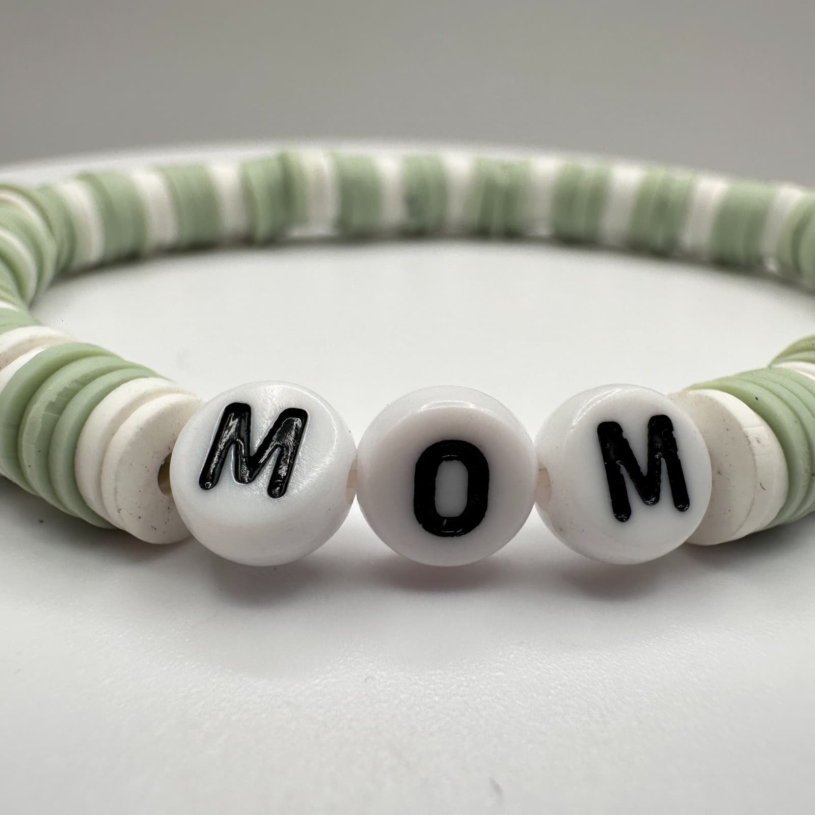 Vintage Y2K Sage Green & White Heishi Bead MOM Bracelet Boho Stretch Jewelry - Thumbnail 2