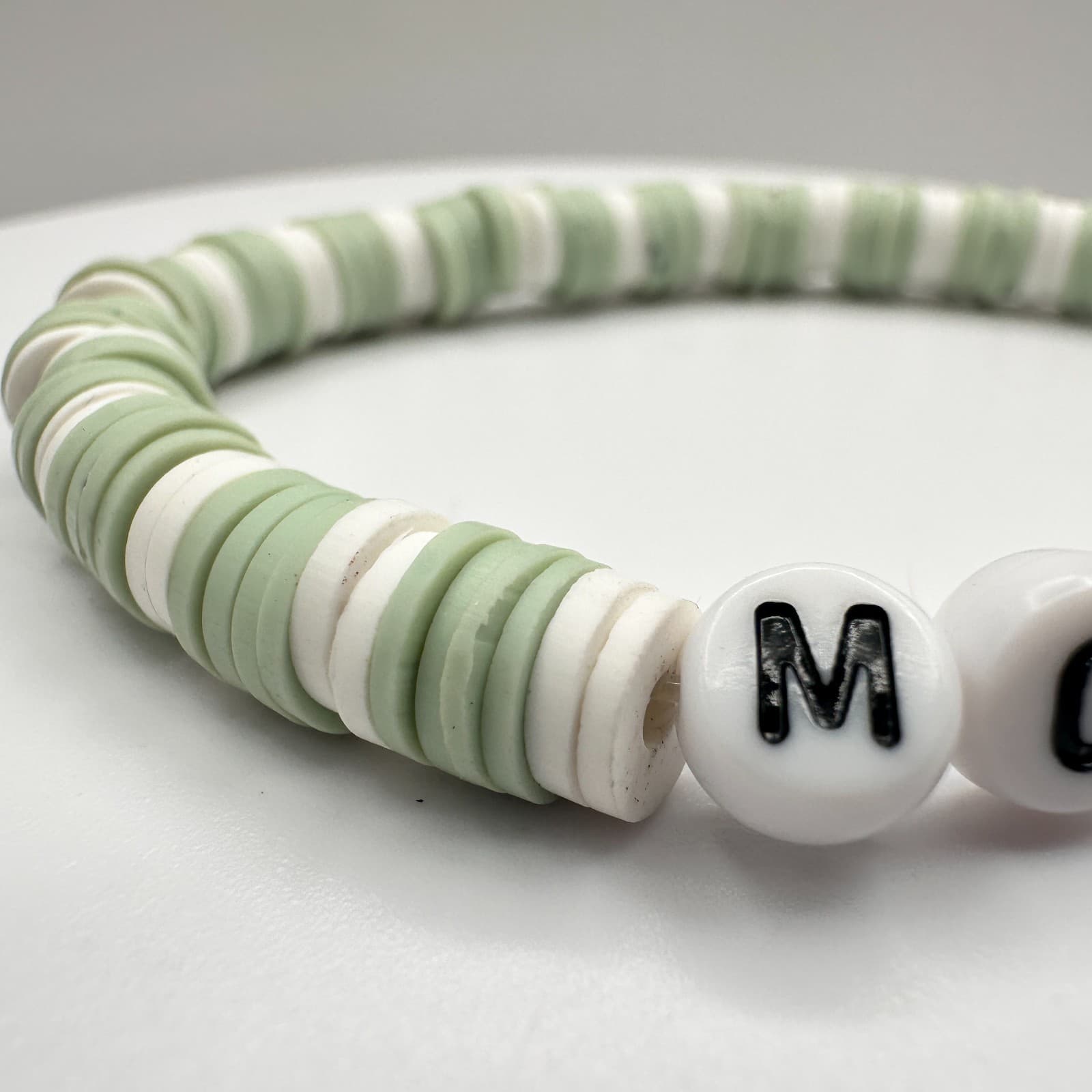 Vintage Y2K Sage Green & White Heishi Bead MOM Bracelet Boho Stretch Jewelry - Thumbnail 4