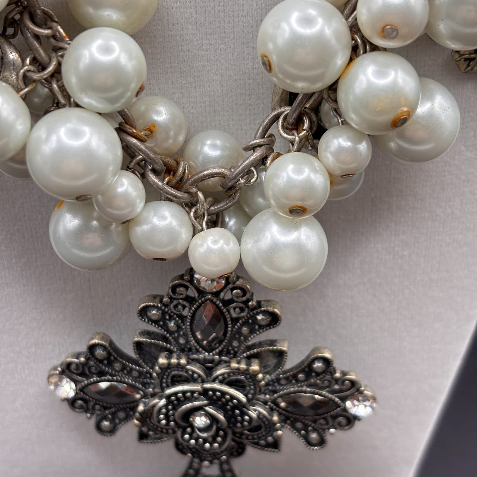VTG Faux Pearl Cluster Statement Necklace Cross Pendant Silver Tone Toggle Clasp - Thumbnail 8