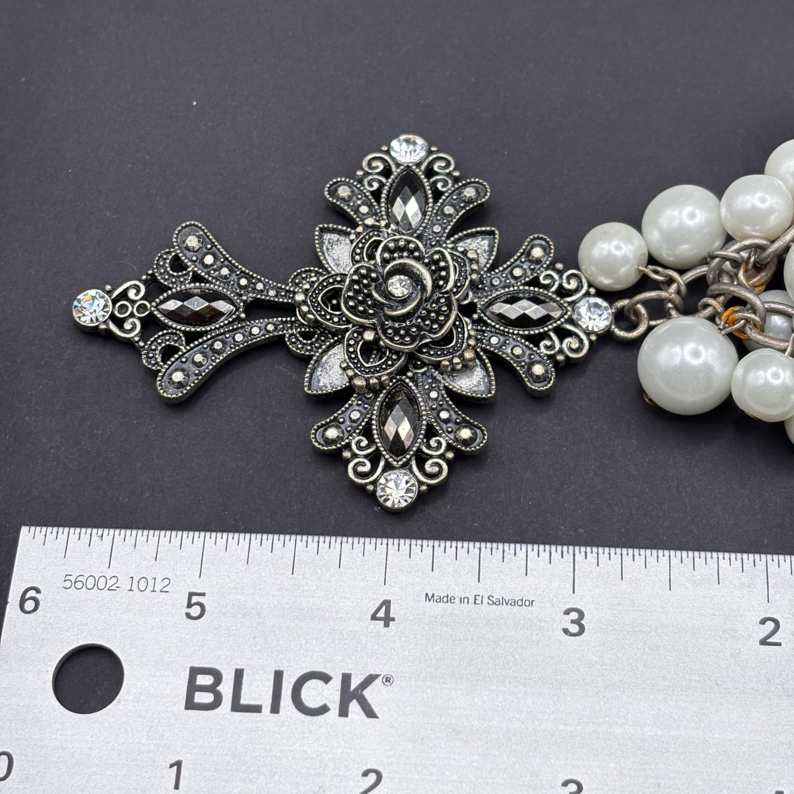 VTG Faux Pearl Cluster Statement Necklace Cross Pendant Silver Tone Toggle Clasp - Thumbnail 14