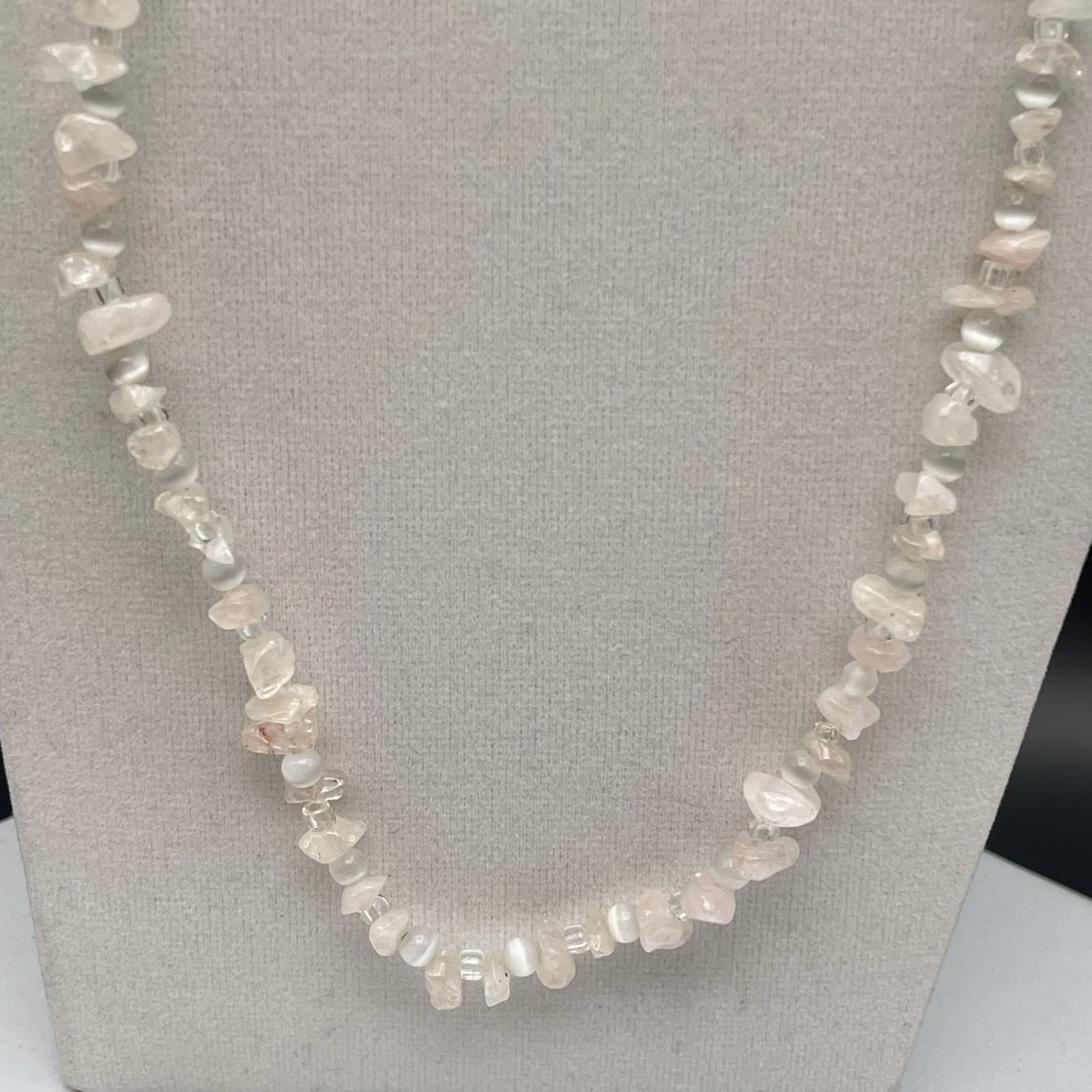Vintage Genuine Natural Rose Quartz Tumbled Stone Chip Polished Beaded Necklace - Thumbnail 3