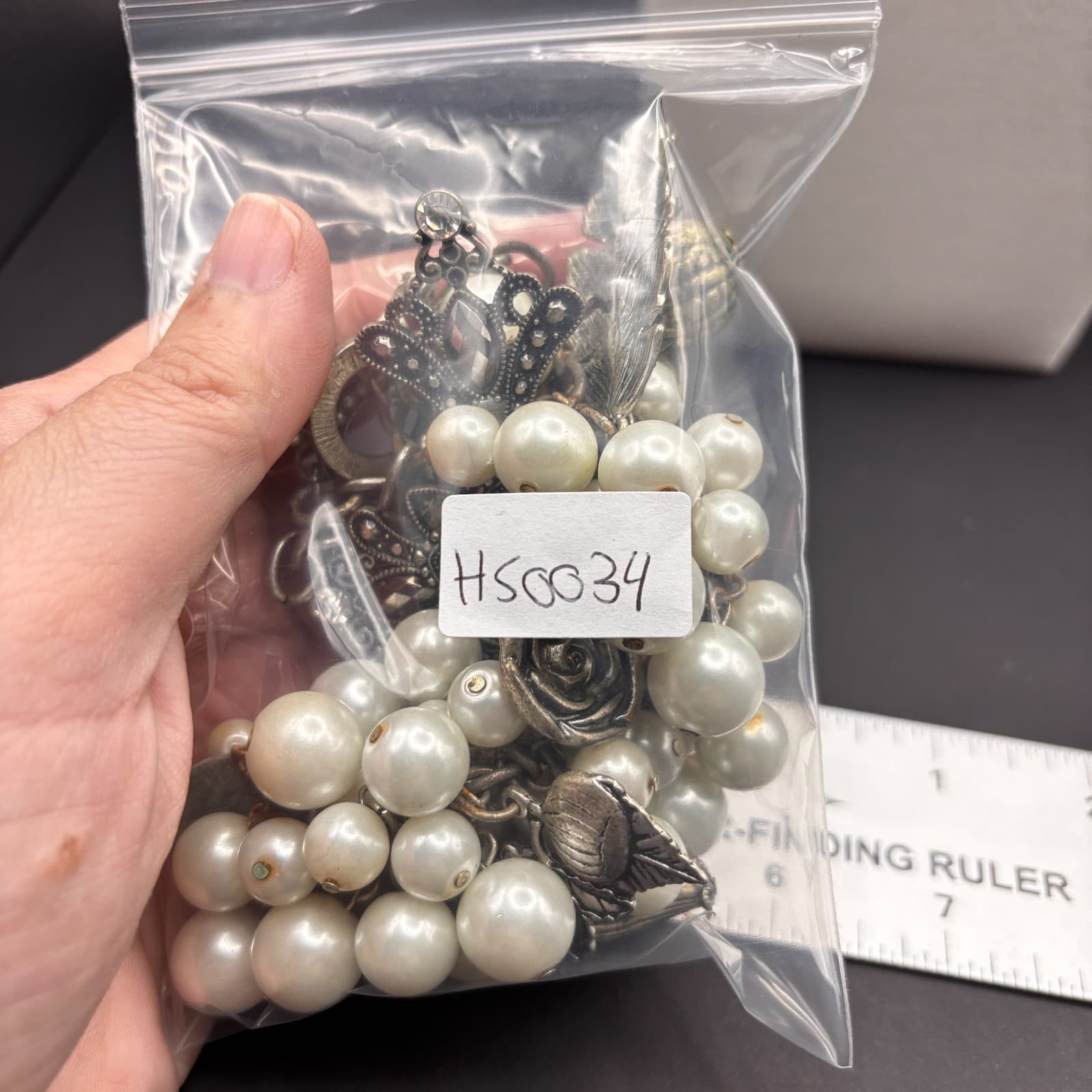 VTG Faux Pearl Cluster Statement Necklace Cross Pendant Silver Tone Toggle Clasp - Thumbnail 16