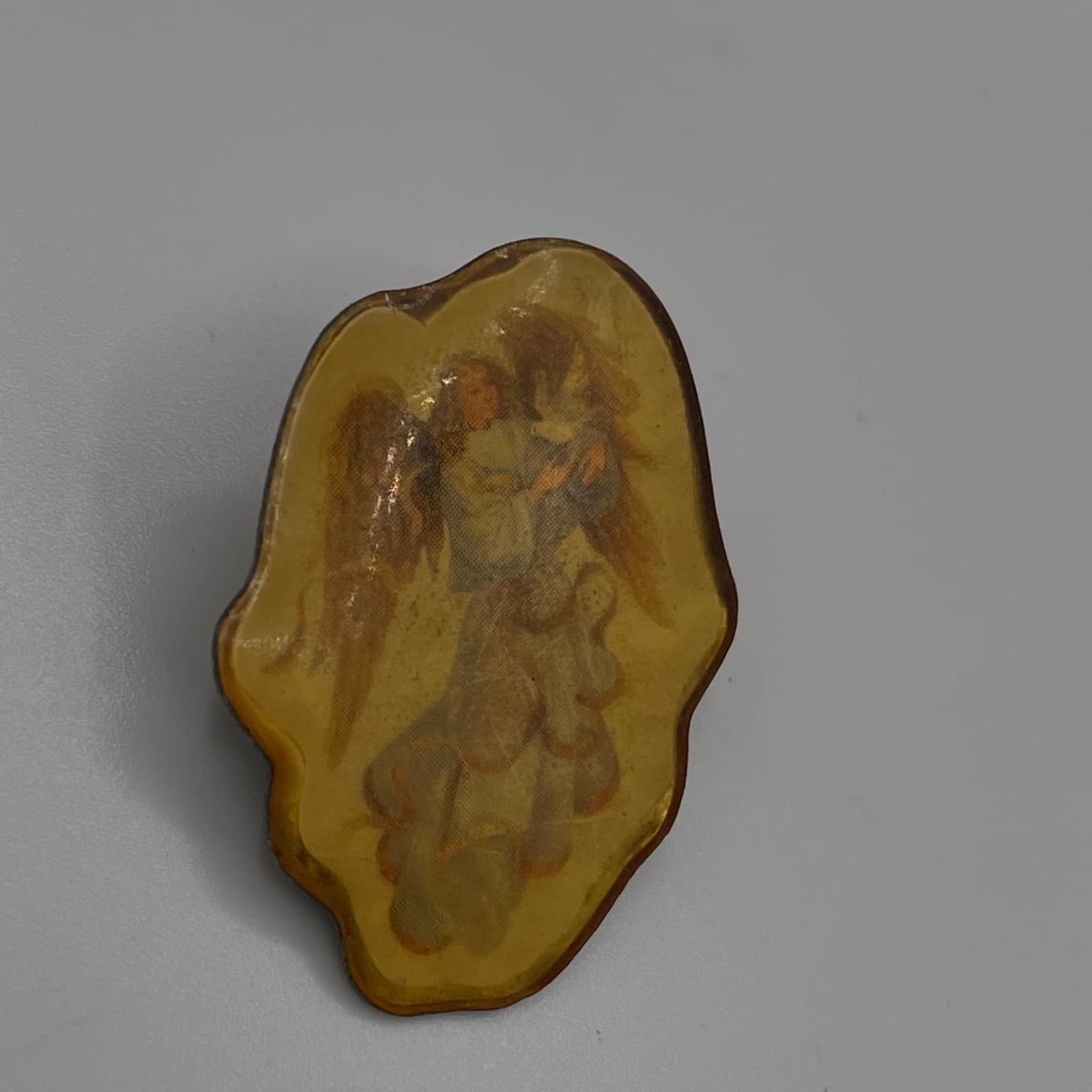 VTG Angel Lapel BroochPin Cherub Guardian Religious Icon Resin Gold Tone - Thumbnail 3
