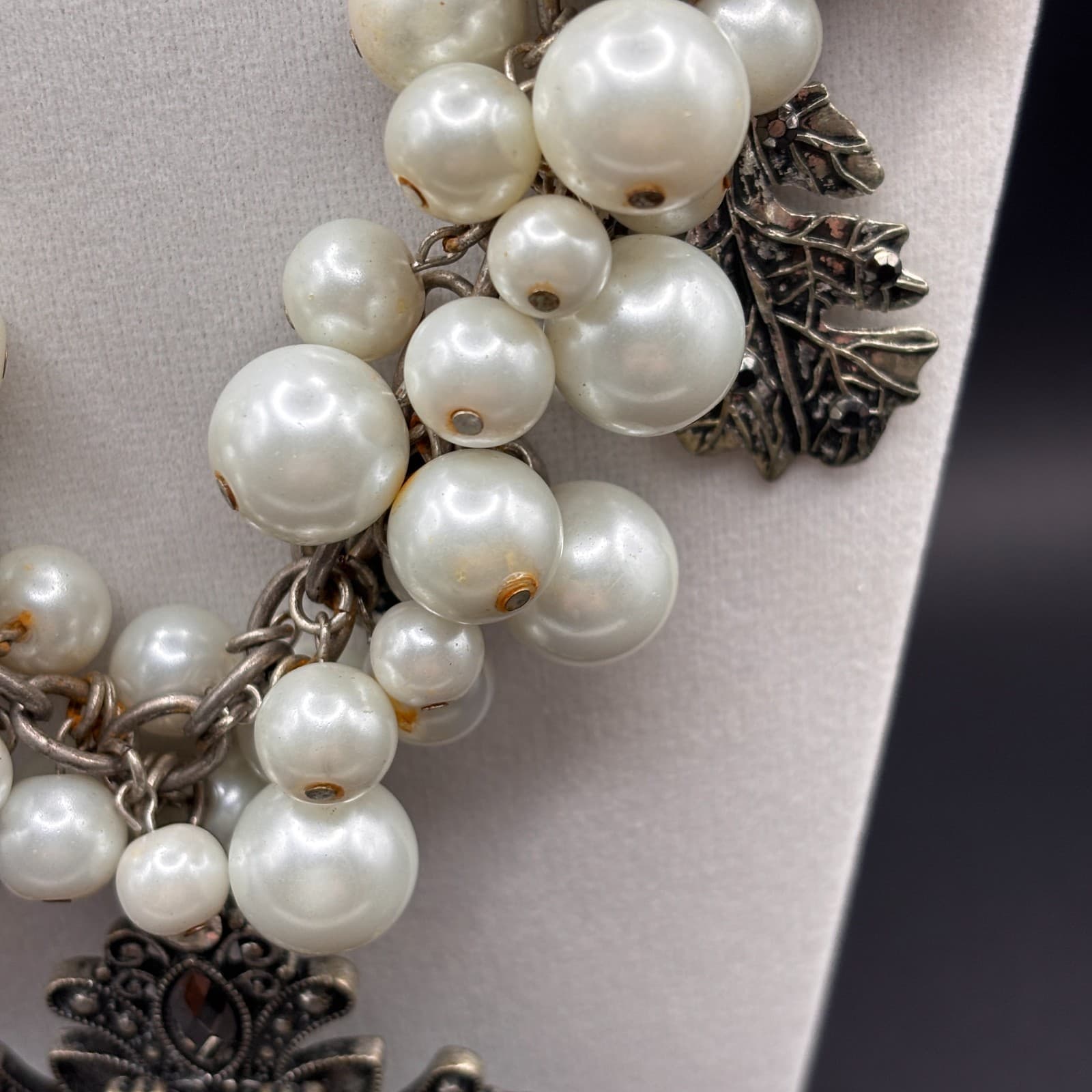 VTG Faux Pearl Cluster Statement Necklace Cross Pendant Silver Tone Toggle Clasp - Thumbnail 4