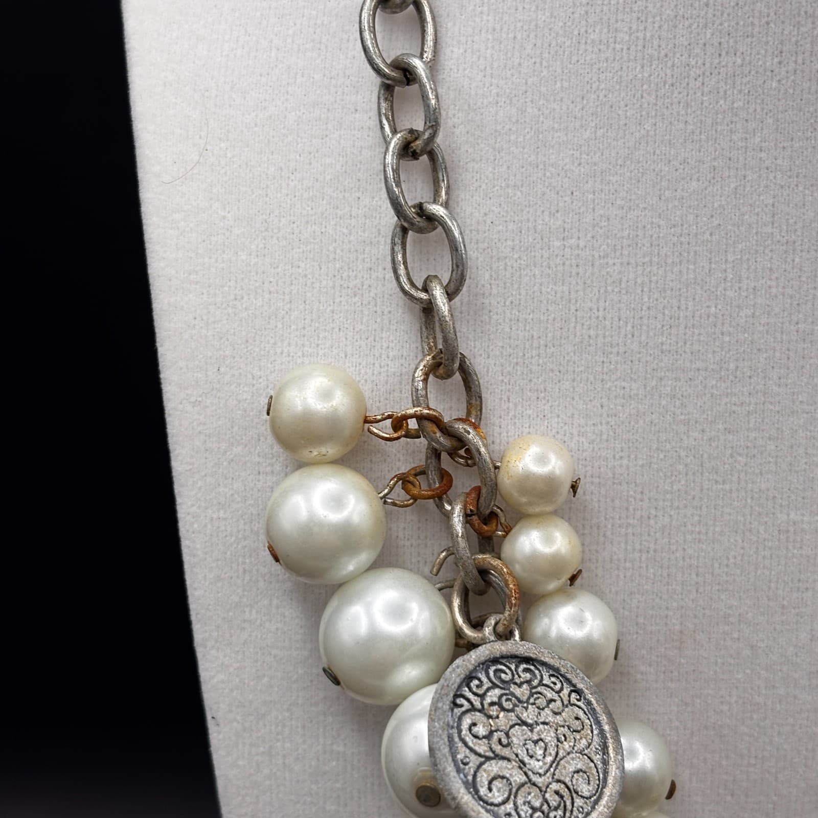 VTG Faux Pearl Cluster Statement Necklace Cross Pendant Silver Tone Toggle Clasp - Thumbnail 5