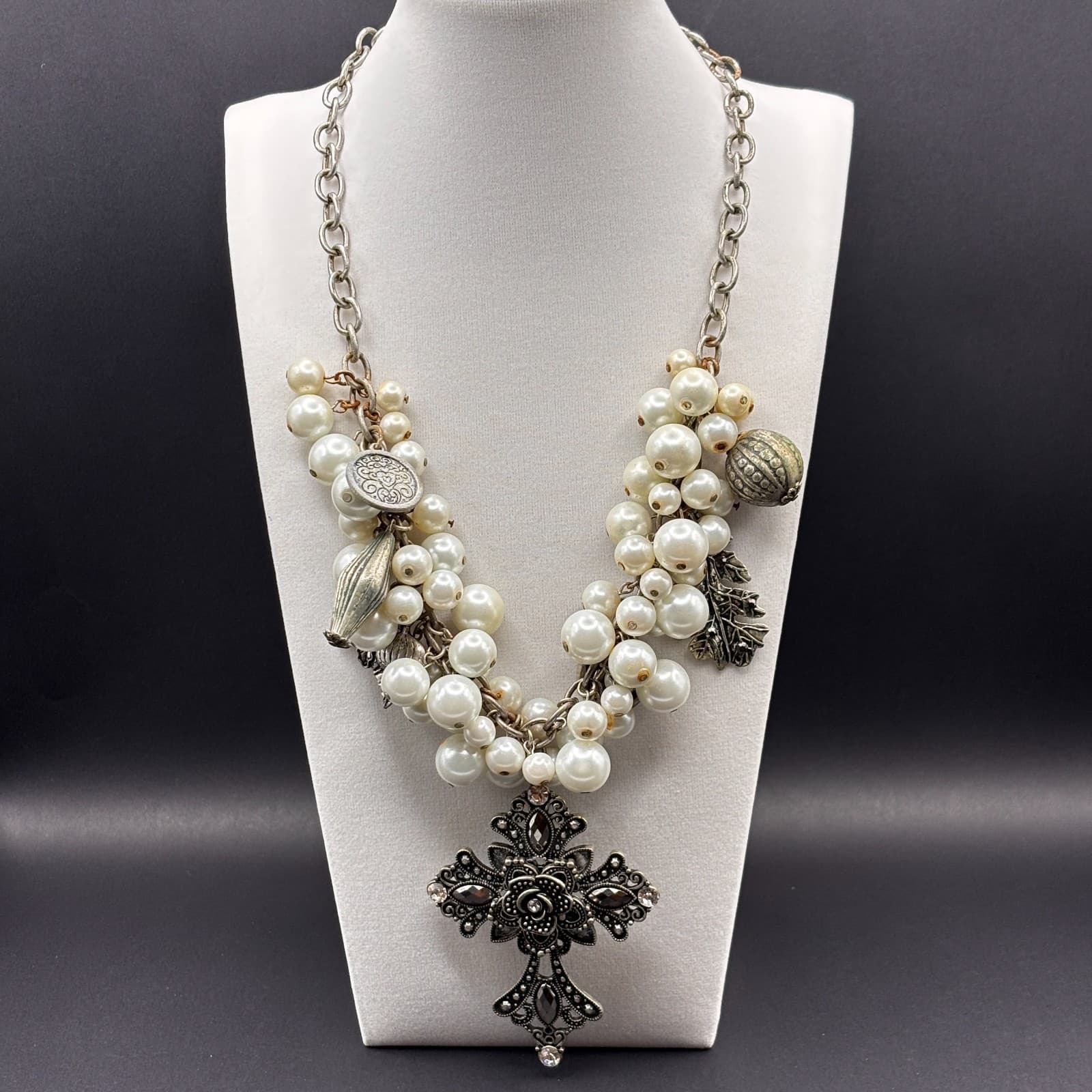 VTG Faux Pearl Cluster Statement Necklace Cross Pendant Silver Tone Toggle Clasp - Image 1