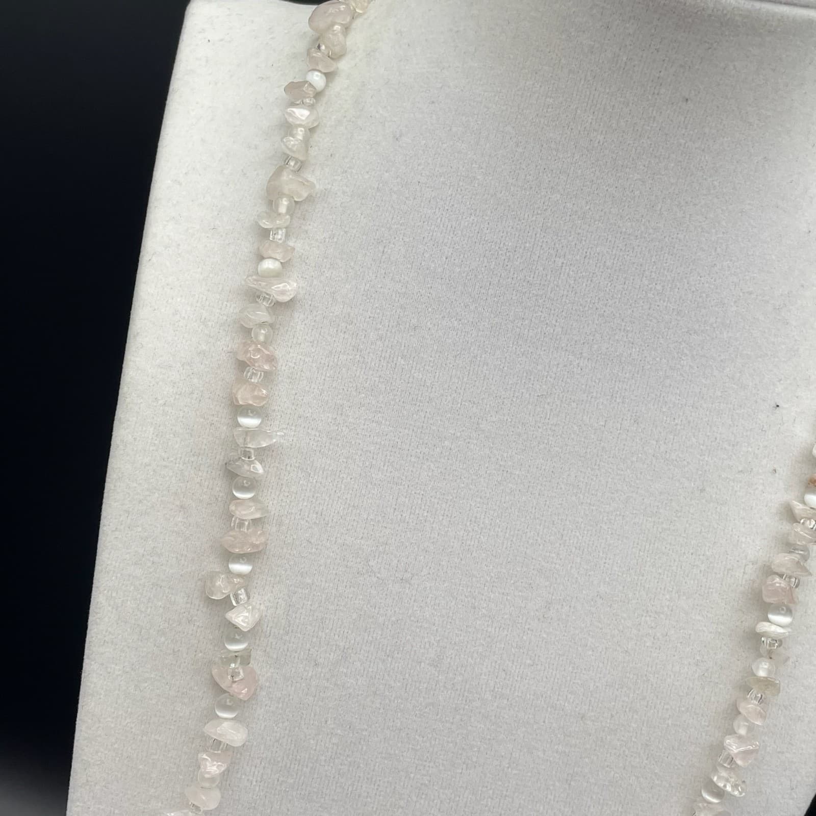 Vintage Genuine Natural Rose Quartz Tumbled Stone Chip Polished Beaded Necklace - Thumbnail 2