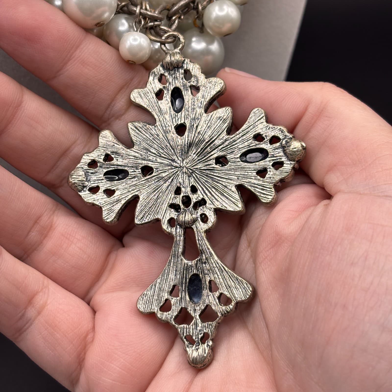 VTG Faux Pearl Cluster Statement Necklace Cross Pendant Silver Tone Toggle Clasp - Thumbnail 11