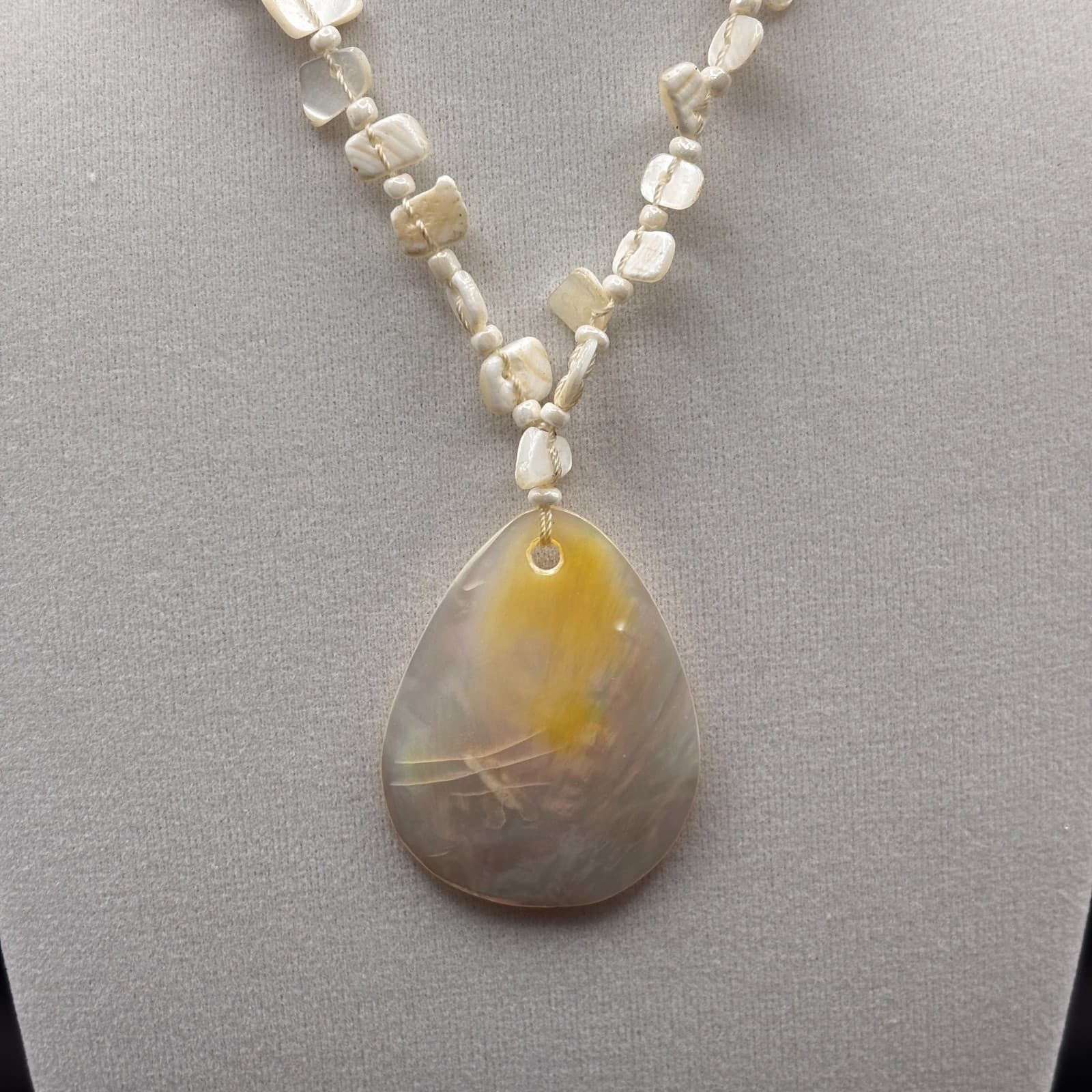 Vintage Boho Wood Bead Mother of Pearl Pendant Necklace Beach Tribal Jewelry - Thumbnail 2