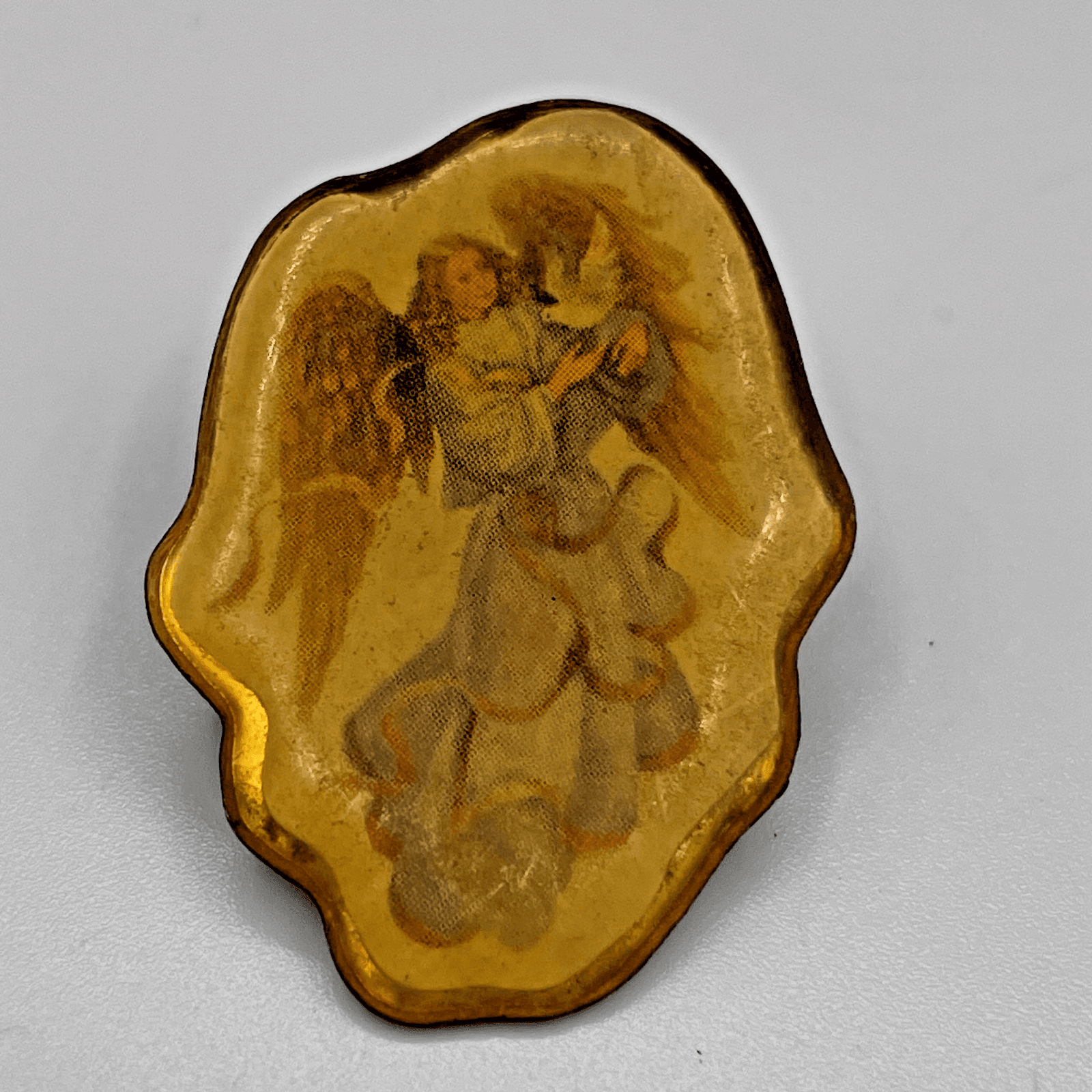 VTG Angel Lapel BroochPin Cherub Guardian Religious Icon Resin Gold Tone - Image 1