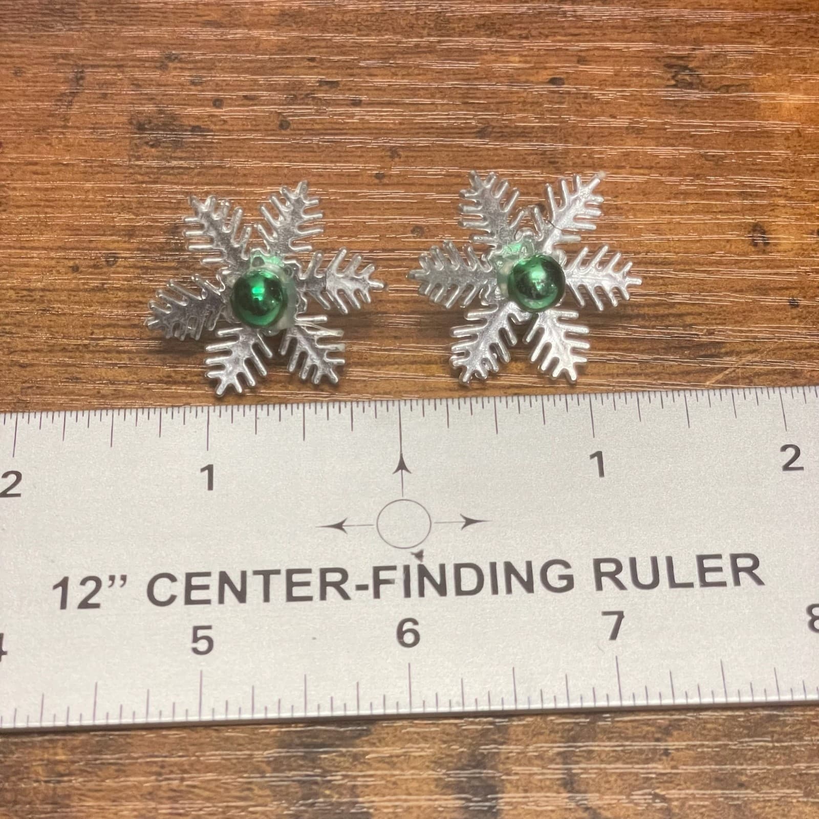 Vintage Holiday Snowflake Stud Earrings Silver Tone Green Ball Christmas Winter - Thumbnail 6