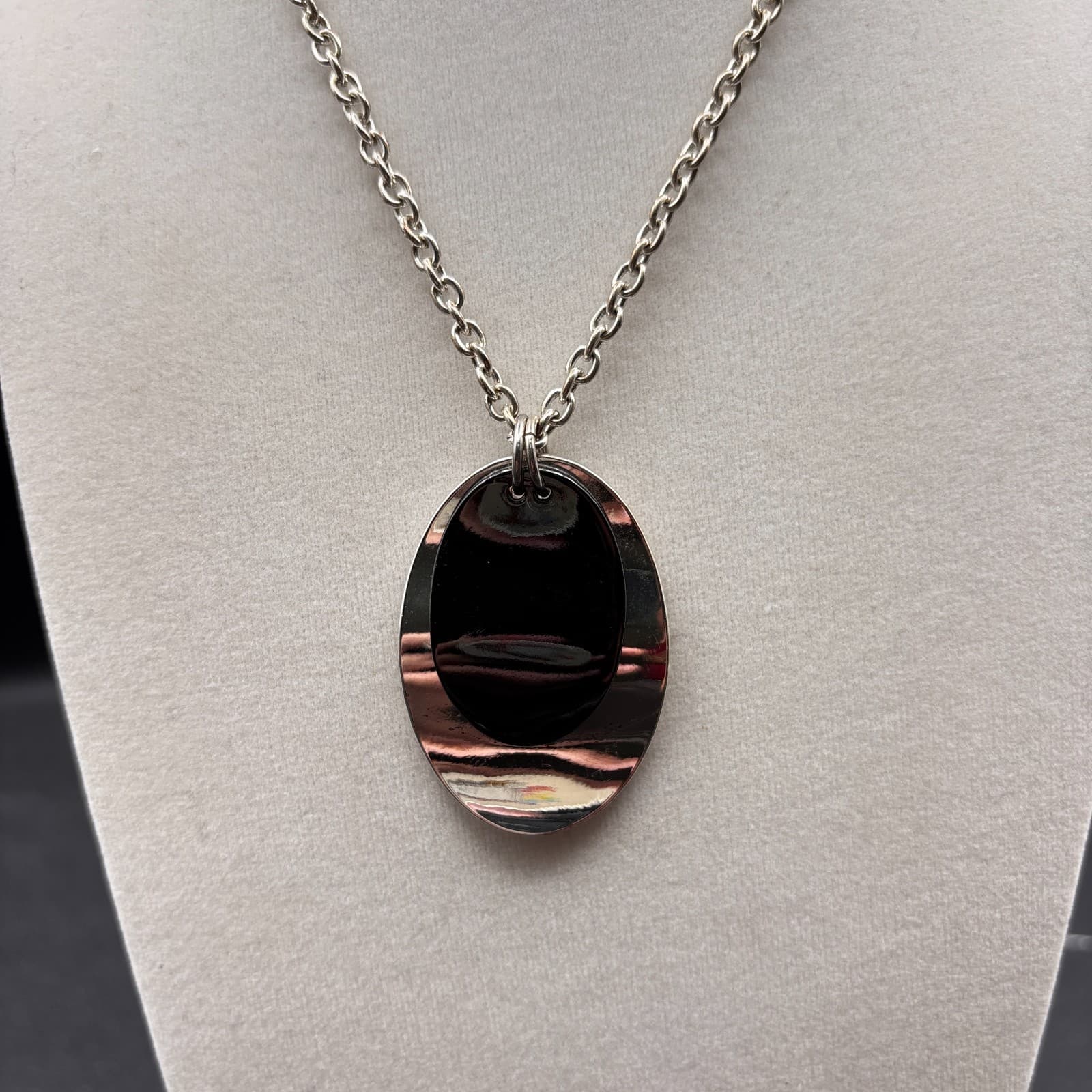Silver Tone Oval Layered Pendant Necklace Women Black Modern Minimalist Chain - Image 1