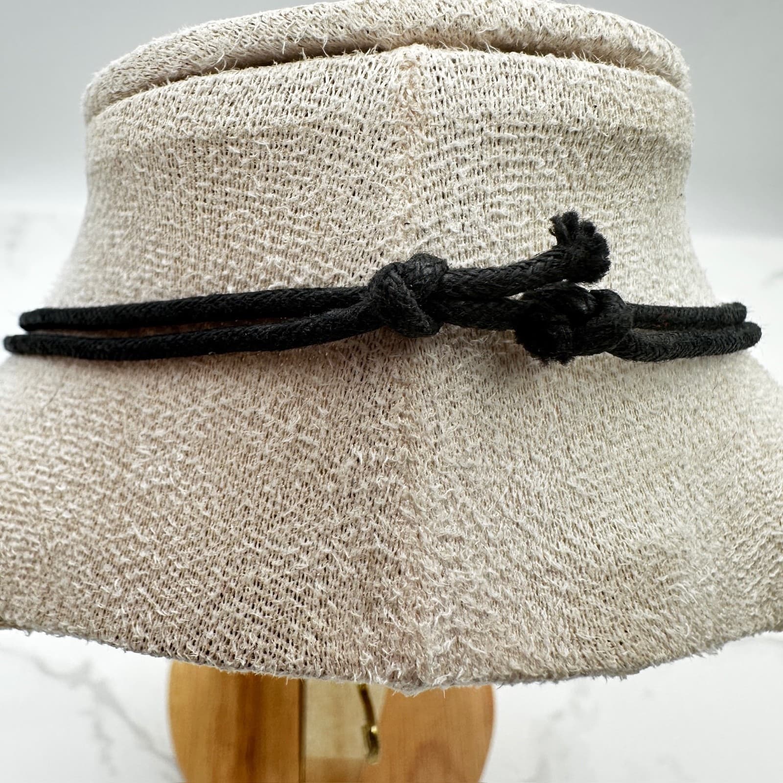 Vintage Jas's Jewelry Gold Tone World Map Pendant Necklace Medallion Y2K 90s - Thumbnail 7