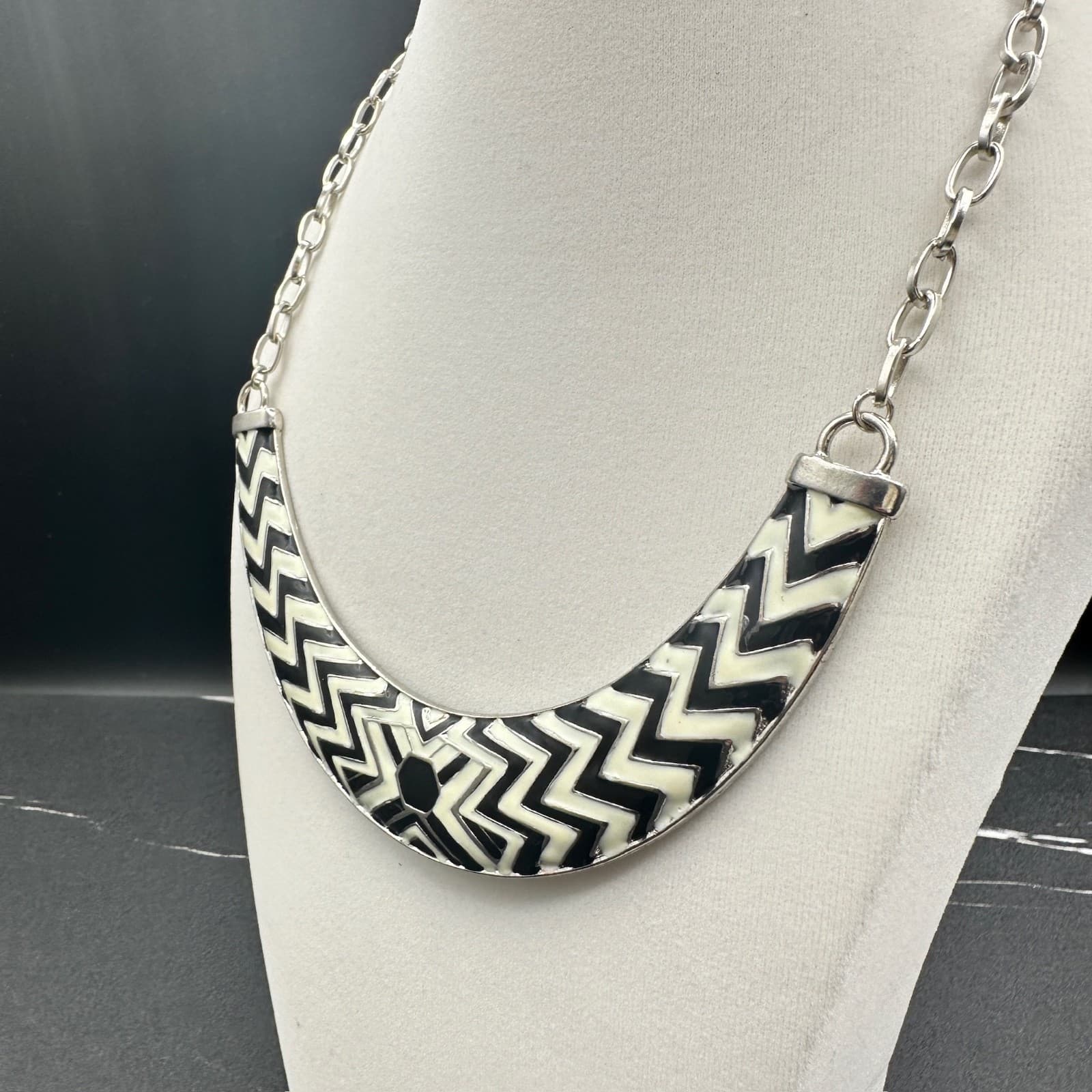 Vintage Cookie Lee Aztec Tribal Enamel Bib Collar Necklace Black White Boho Y2k - Thumbnail 3