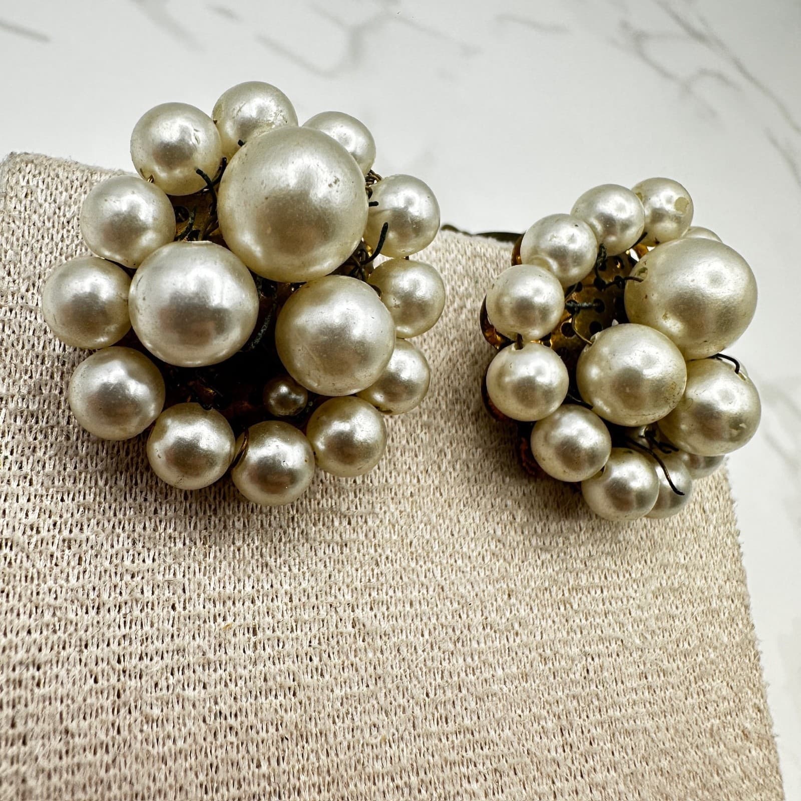 Vintage Faux Pearl Cluster Clip On Earrings Gold Tone Chunky Glam 80s 90s 70s - Thumbnail 2